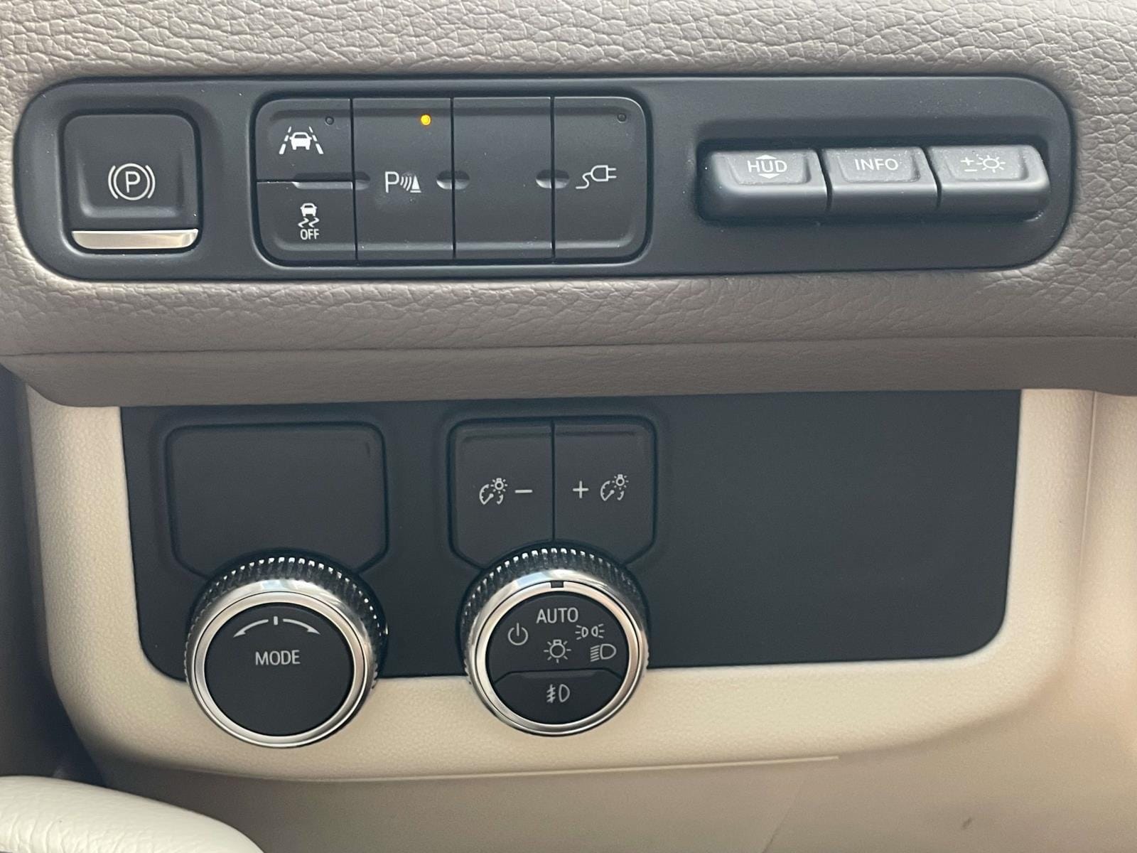 2021 GMC Yukon Denali - Photo 29