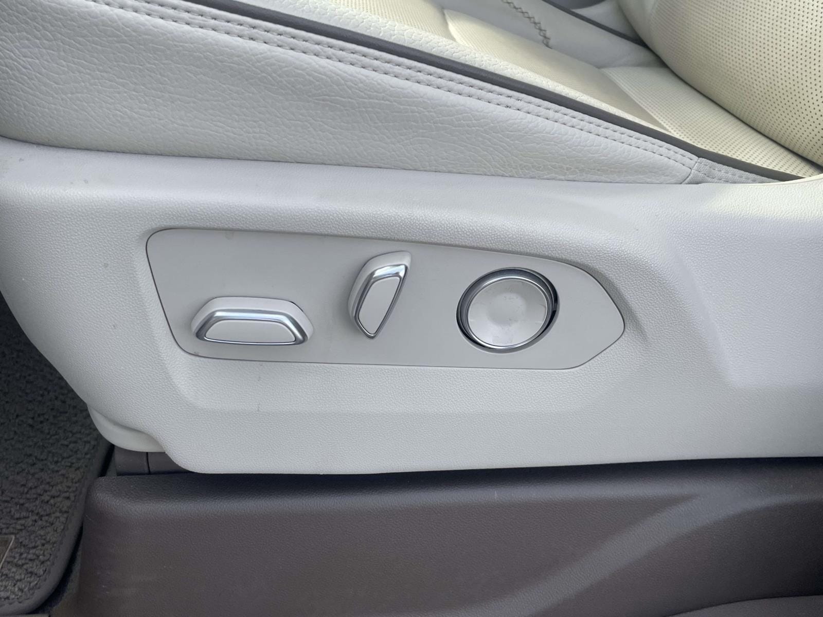 2021 GMC Yukon Denali - Photo 21