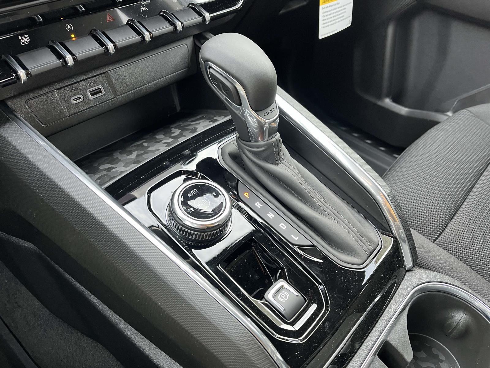 2026 GMC Canyon Elevation - Photo 11
