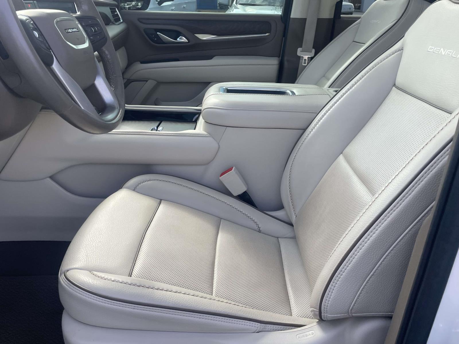 2021 GMC Yukon Denali - Photo 18
