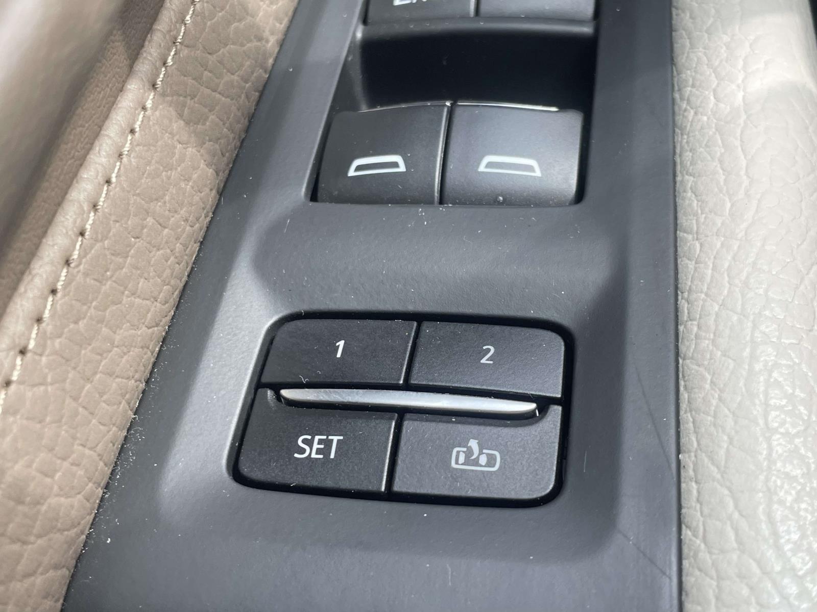 2021 GMC Yukon Denali - Photo 28