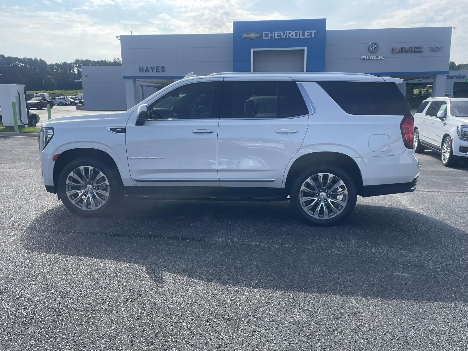 2021 GMC Yukon Denali - Photo 11