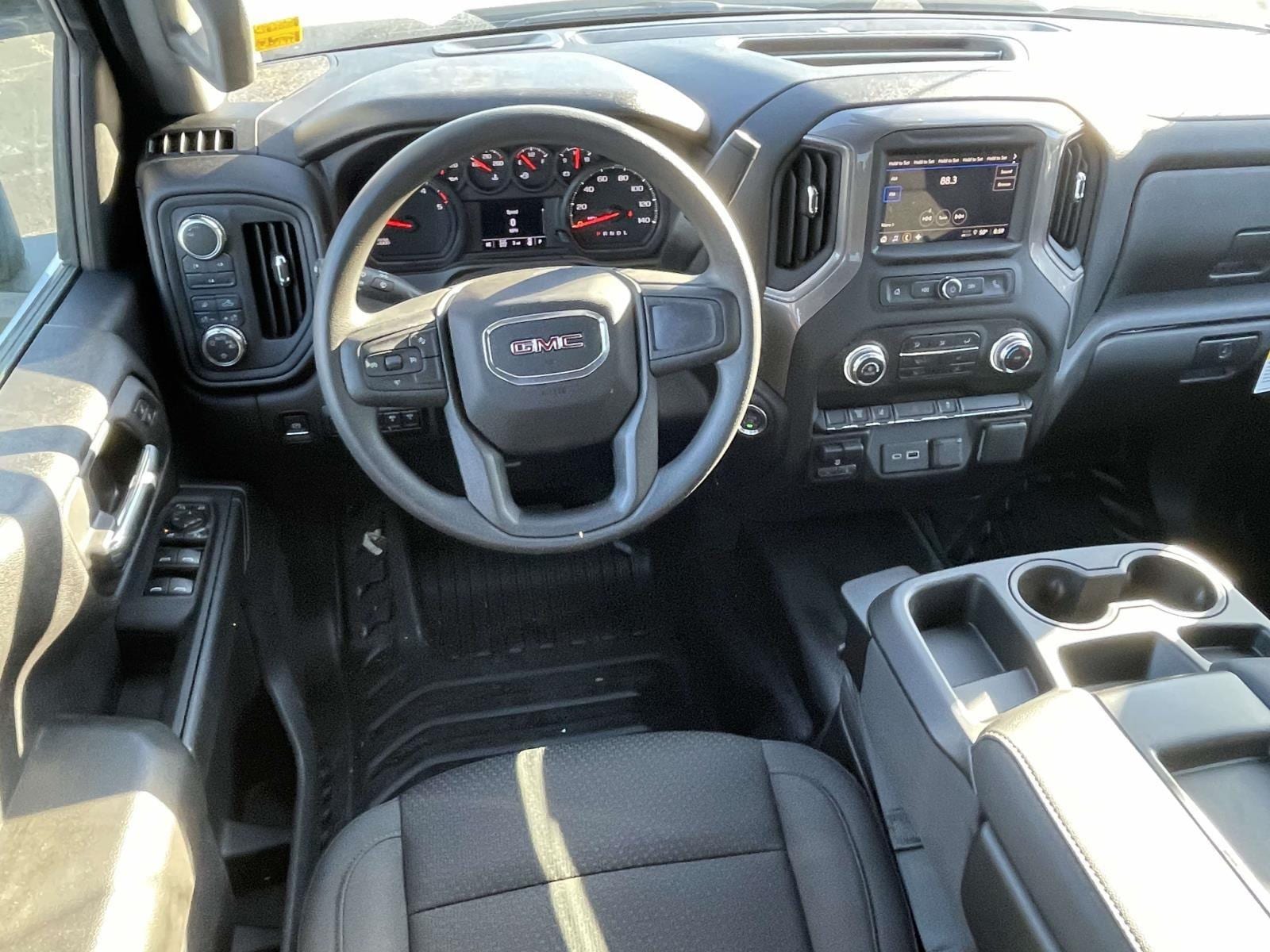 2026 GMC Sierra 3500 Chassis Cab Pro - Photo 7