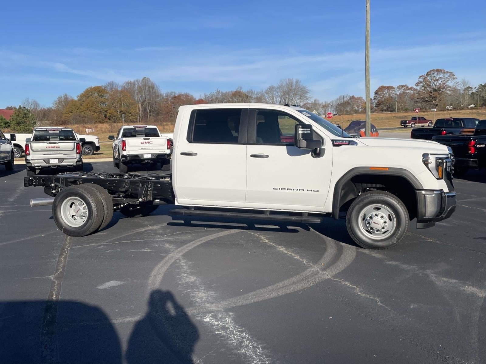 2026 GMC Sierra 3500 Chassis Cab Pro - Photo 10