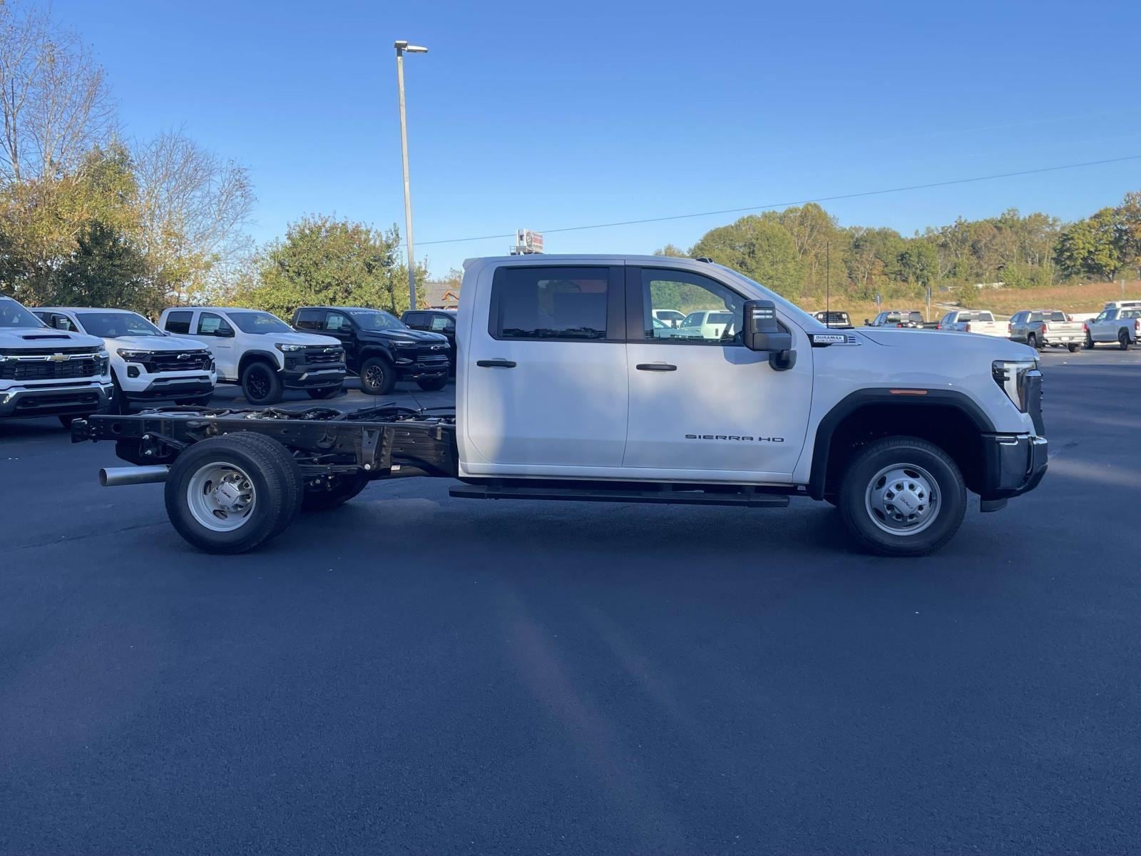 2026 GMC Sierra 3500 Chassis Cab SLE - Photo 11