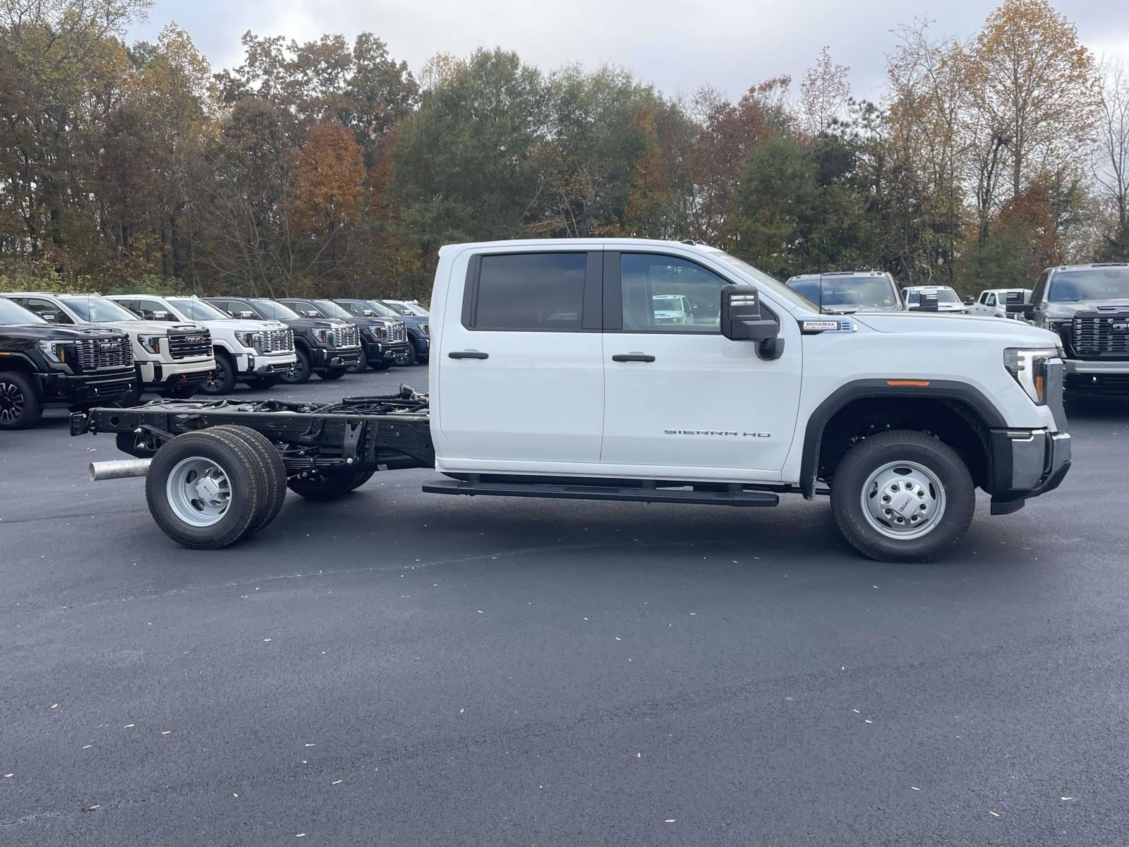 2026 GMC Sierra 3500HD Pro - Photo 11