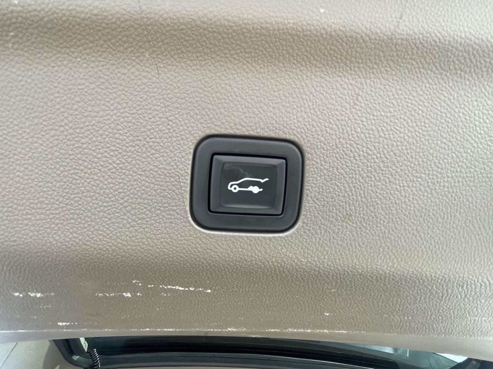 2021 GMC Yukon Denali - Photo 8