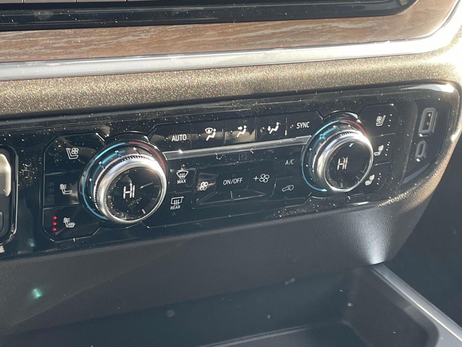 2026 GMC Sierra 1500 SLT - Photo 9