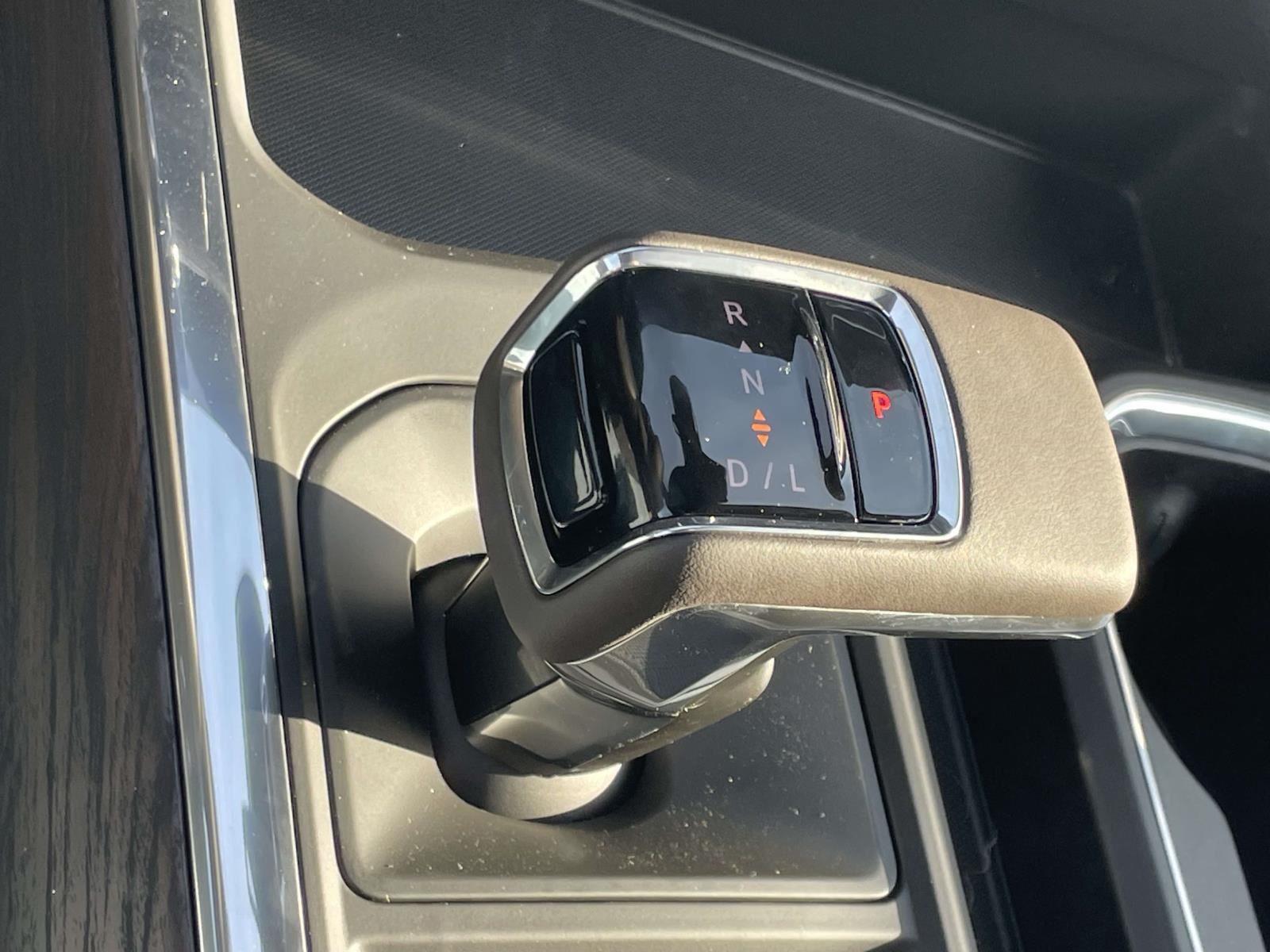 2026 GMC Sierra 1500 SLT - Photo 10