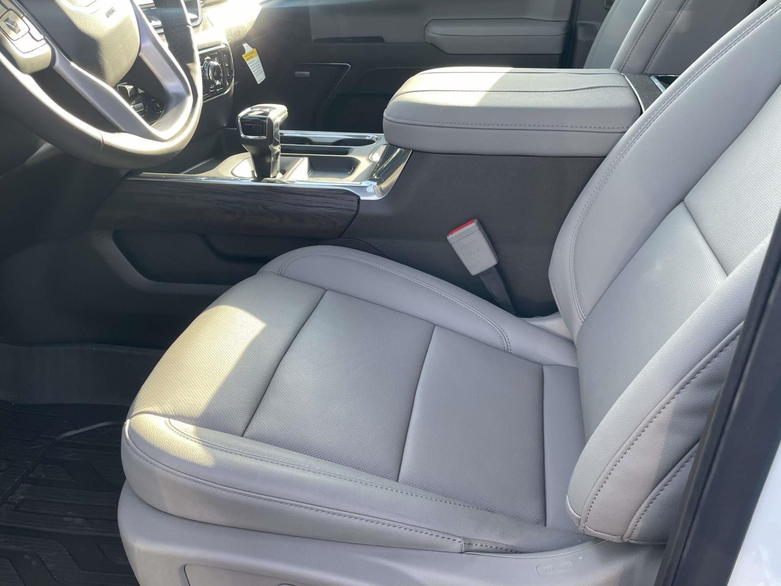 2026 GMC Sierra 1500 SLT - Photo 7