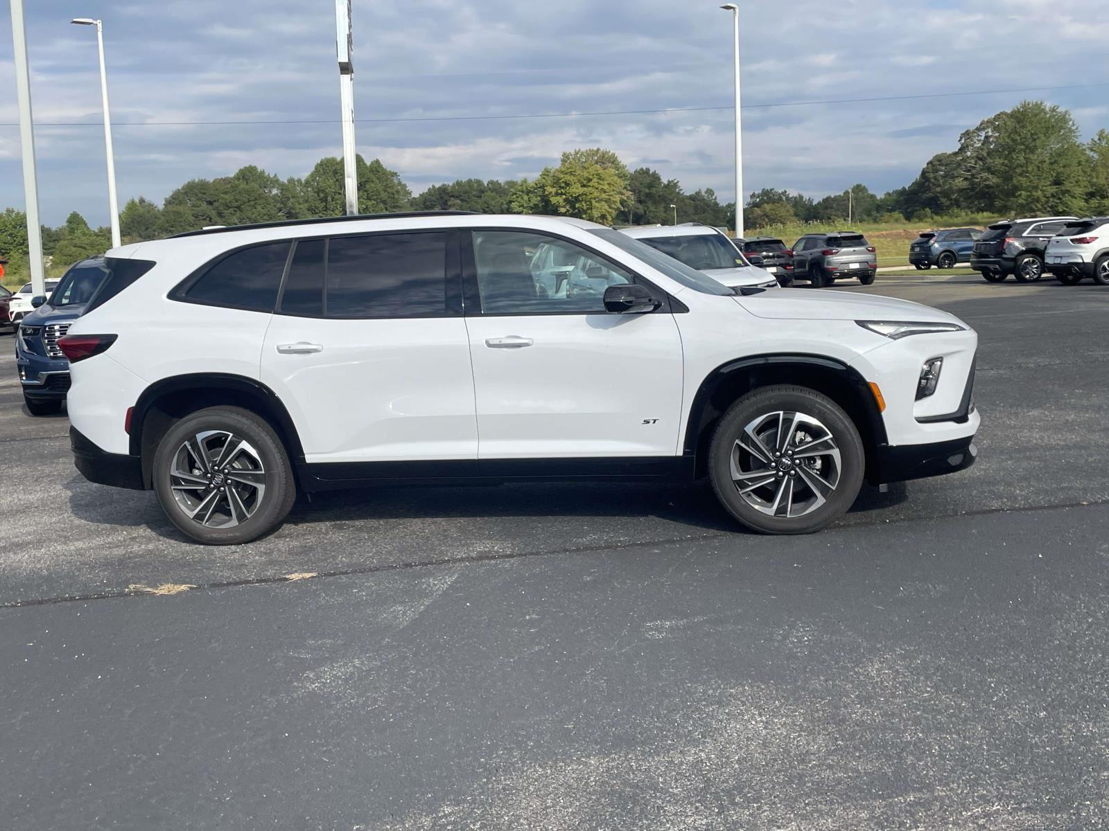 2026 Buick Enclave Sport Touring - Photo 11