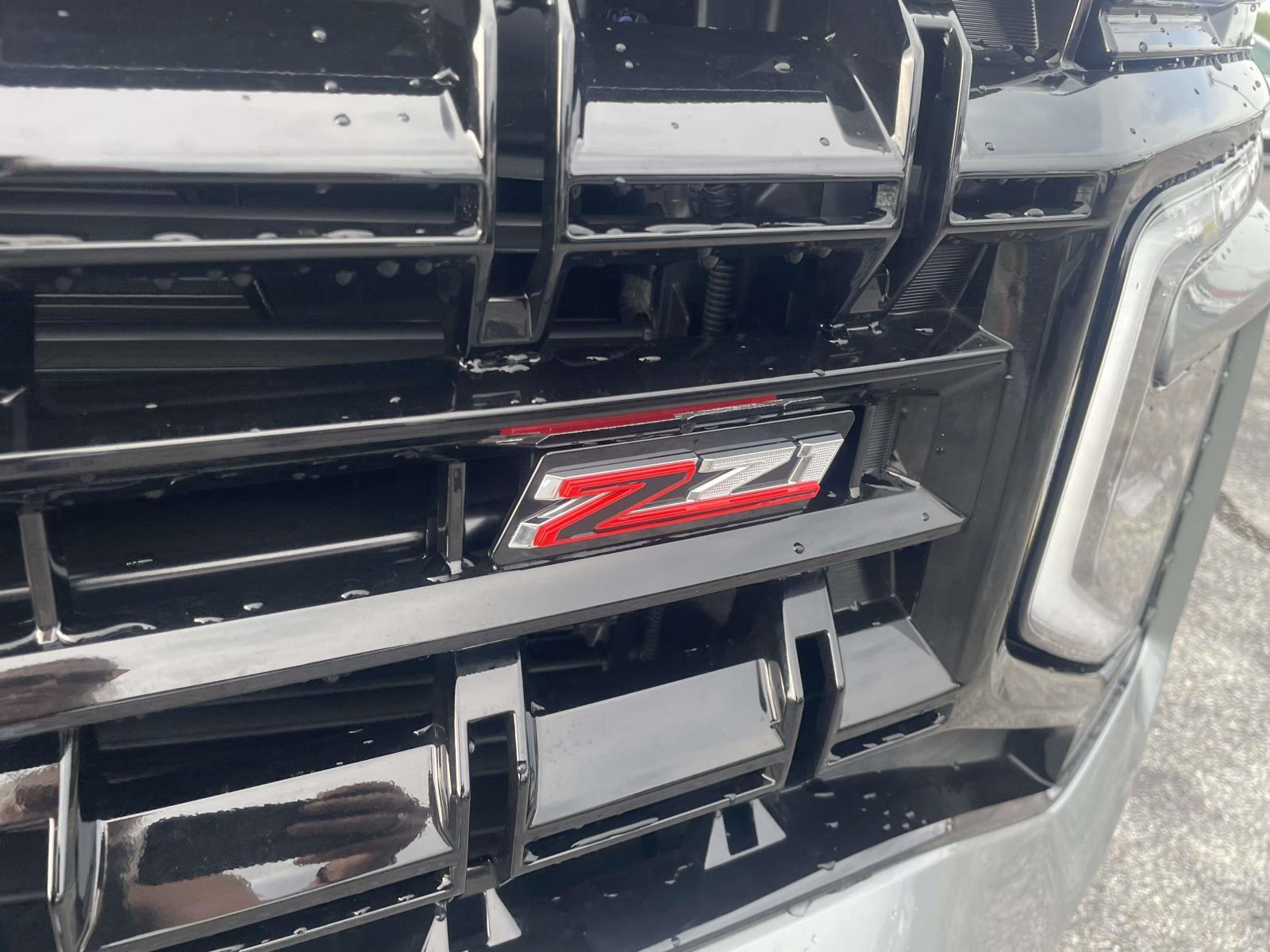 2026 Chevrolet Tahoe Z71 - Photo 9