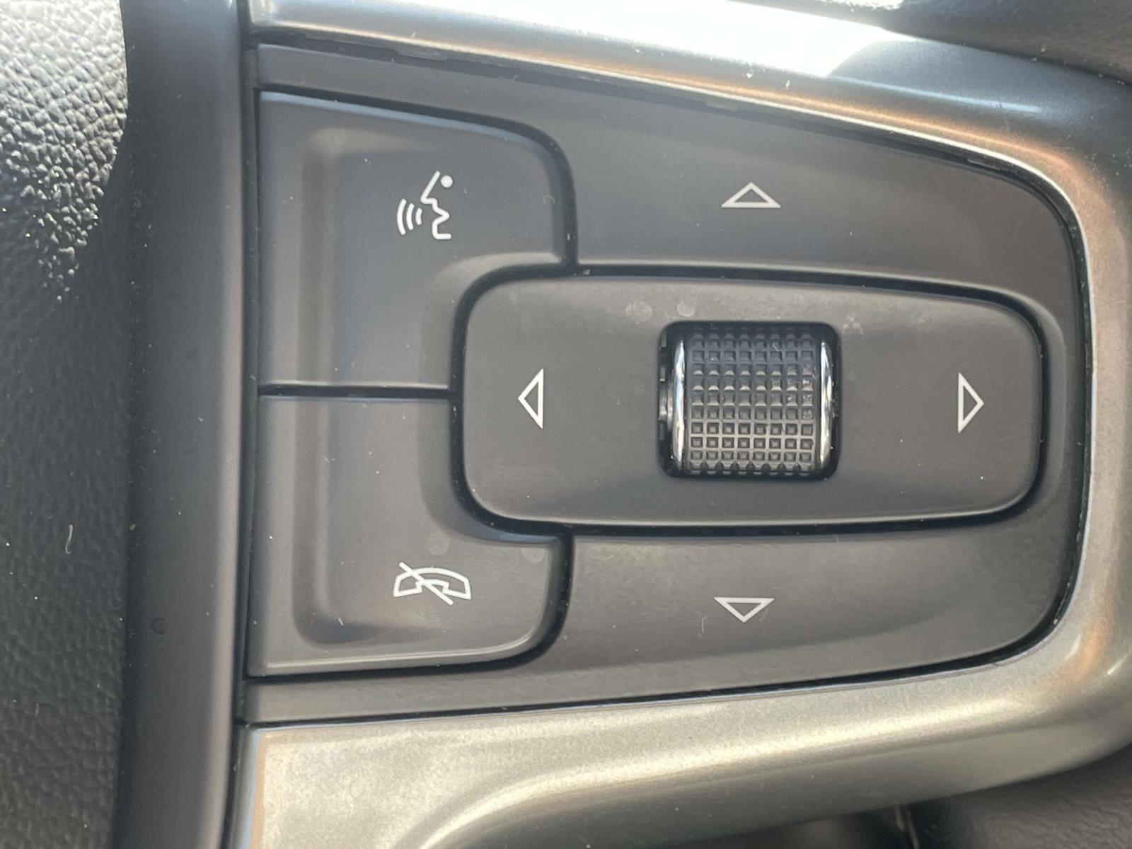 2023 Chevrolet Silverado 1500 RST photo 4