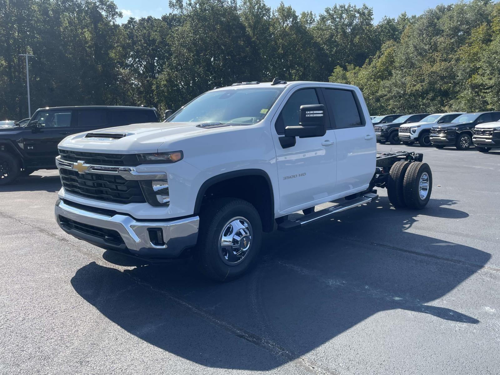 2026 Chevrolet Silverado 3500 HD LT - Photo 10