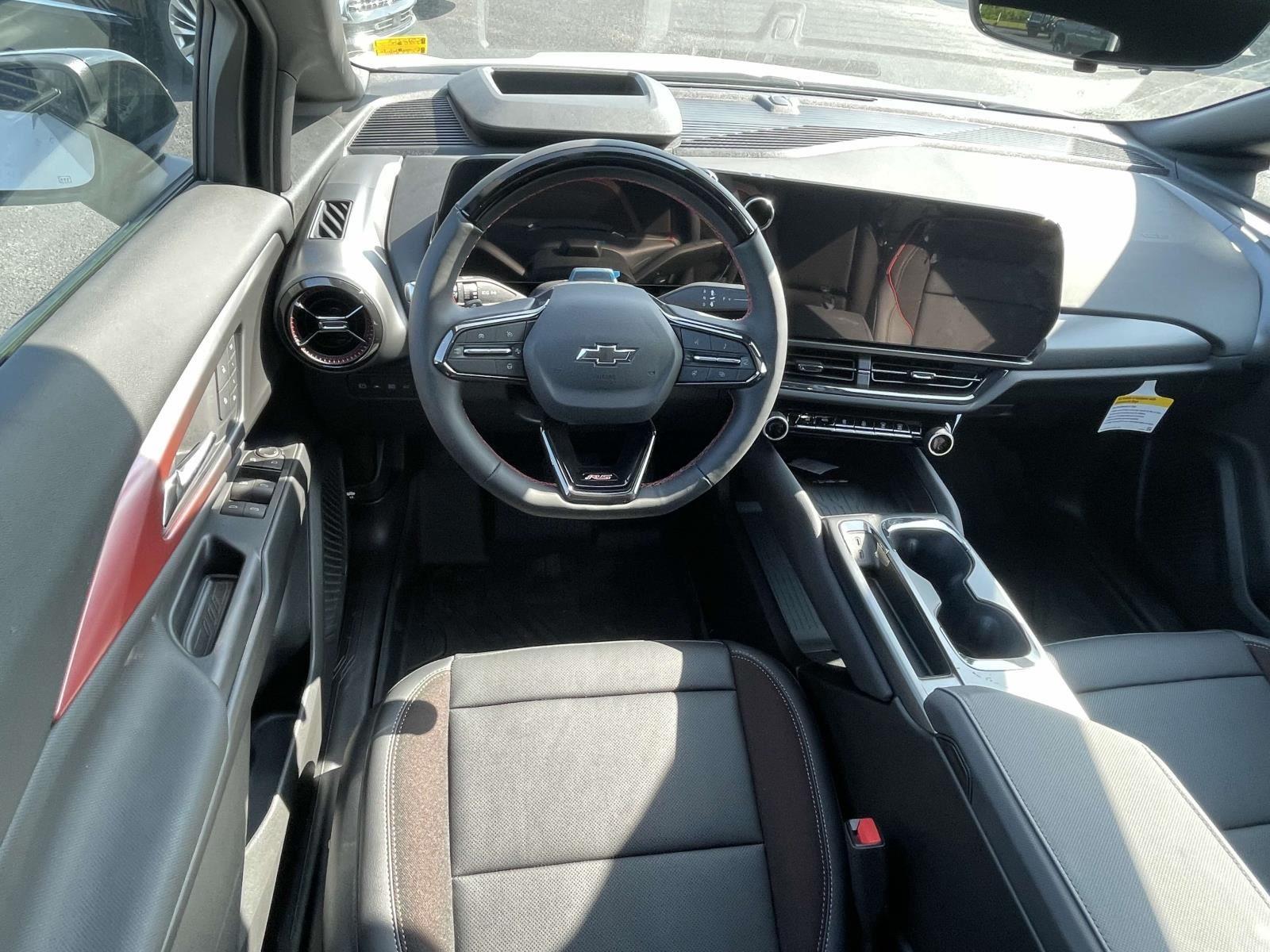 2025 Chevrolet Equinox EV RS - Photo 8