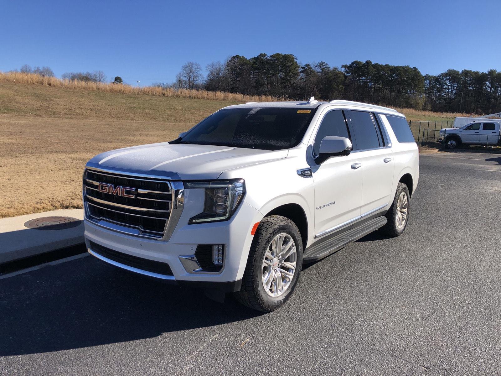 2022 GMC Yukon XL SLT's photo