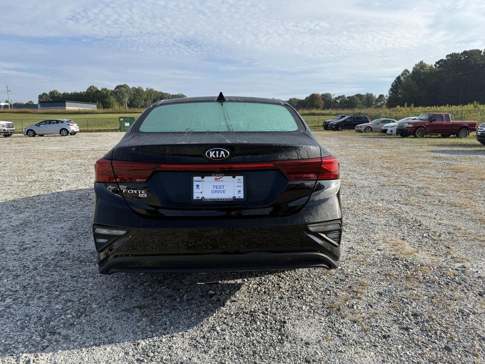 2021 Kia Forte FE photo 3