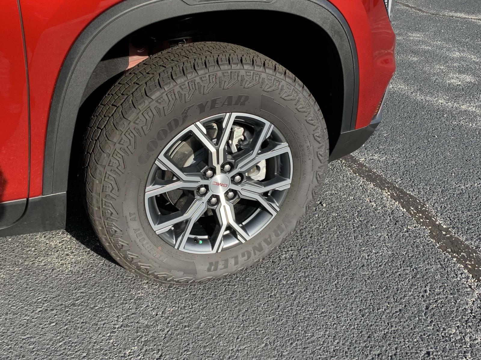 2024 Gmc Acadia AT4 photo 3
