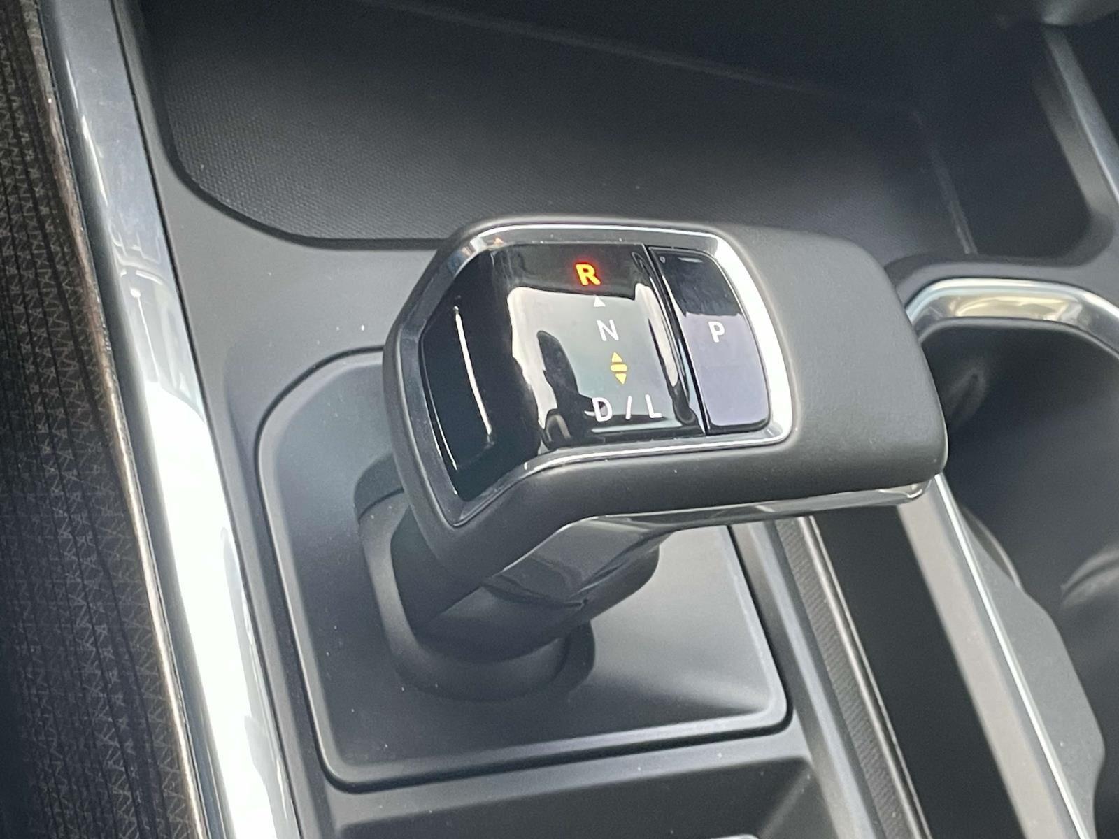 2024 Chevrolet Silverado 1500 RST photo 3