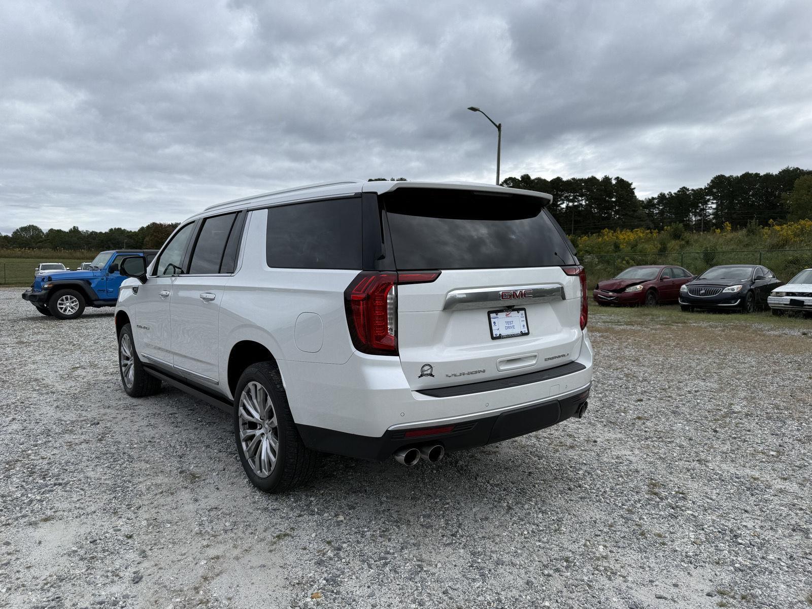 2023 Gmc Yukon XL Denali photo 2