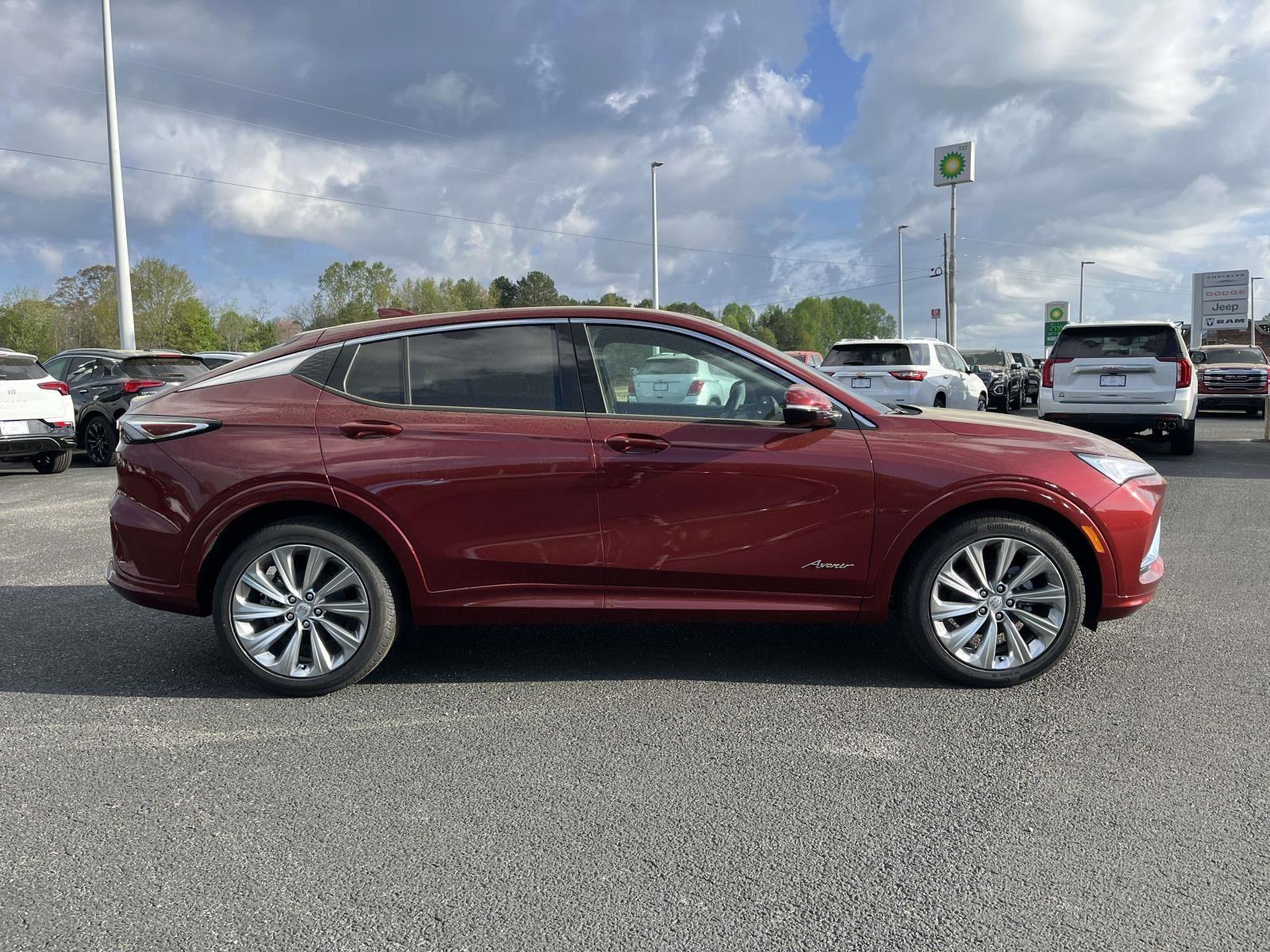 2025 Buick Envista Avenir photo 2