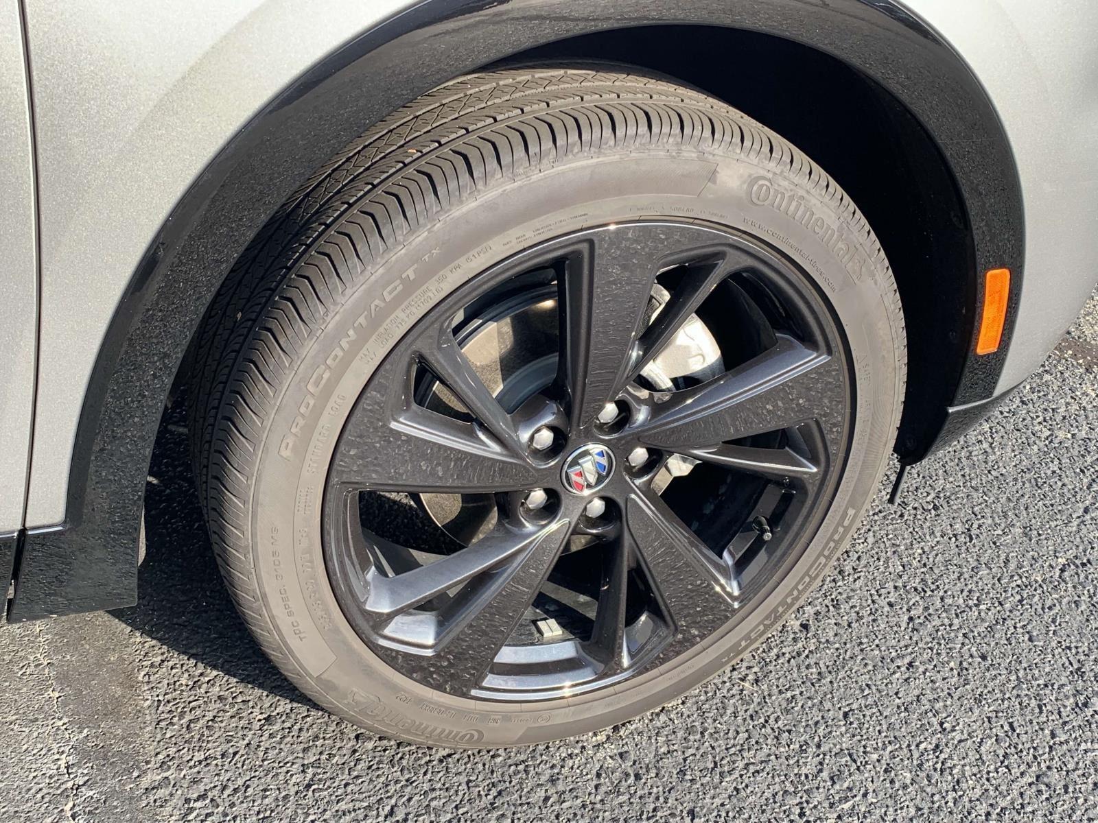 2023 Buick Envision Essence photo 3