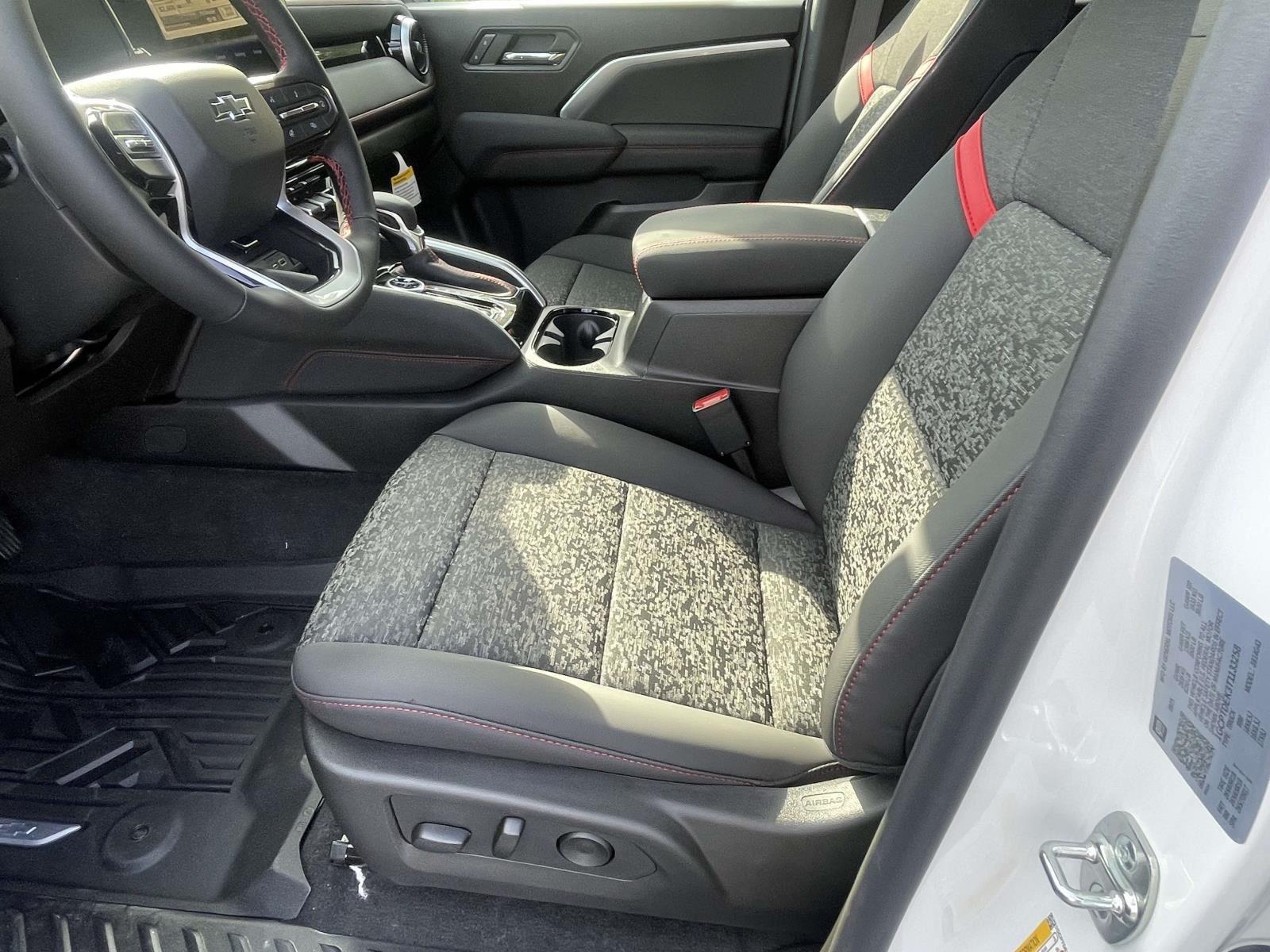 2026 Chevrolet Colorado Z71 - Photo 7