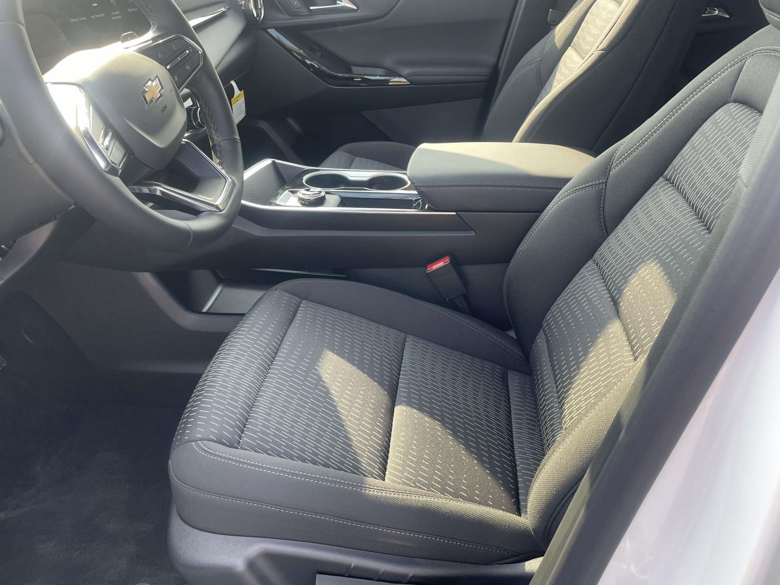 2026 Chevrolet Equinox LT - Photo 7