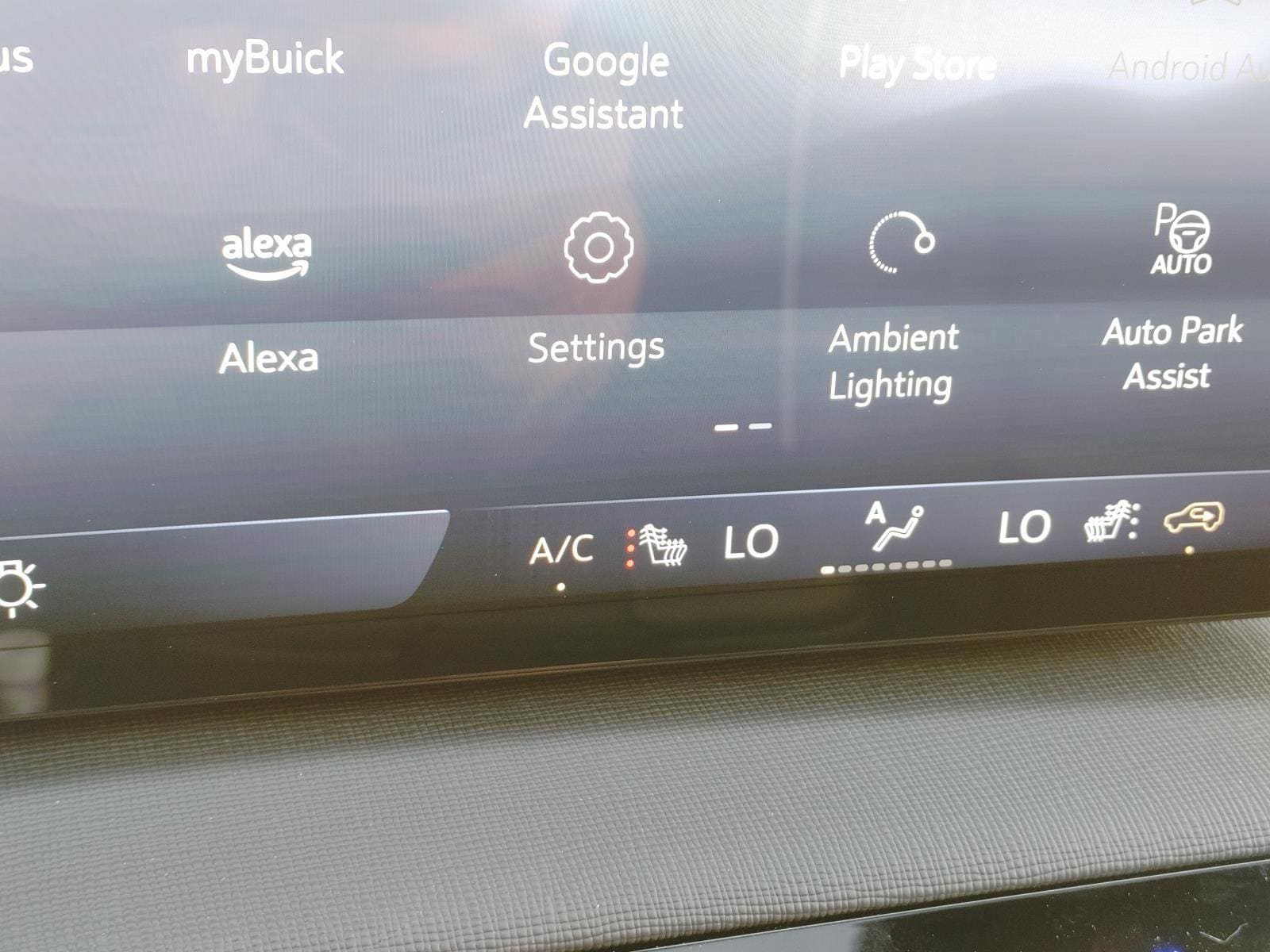 2025 Buick Enclave Sport Touring - Photo 14