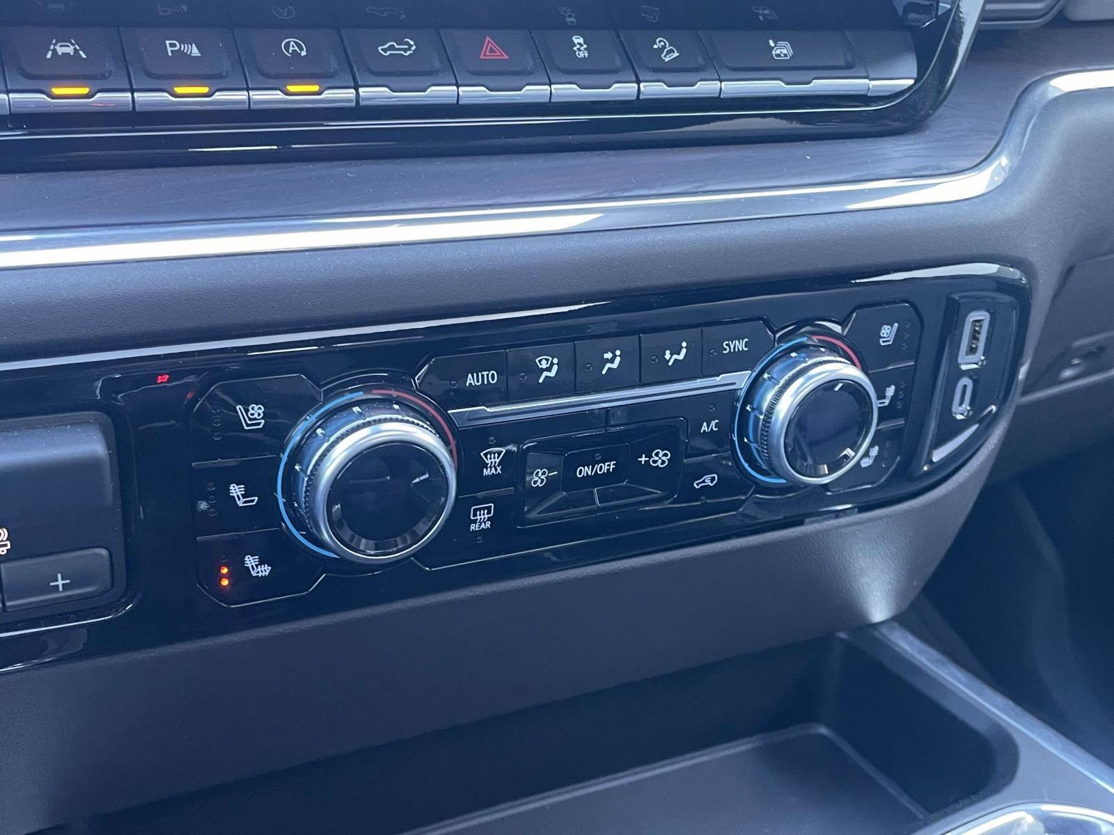 2024 GMC Sierra 1500 SLT - Photo 11
