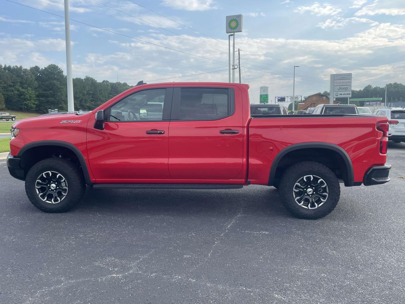 2024 Chevrolet Silverado 1500 ZR2 - Photo 8