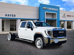 2026 GMC Sierra 3500 HD Chassis Cab Pro Truck