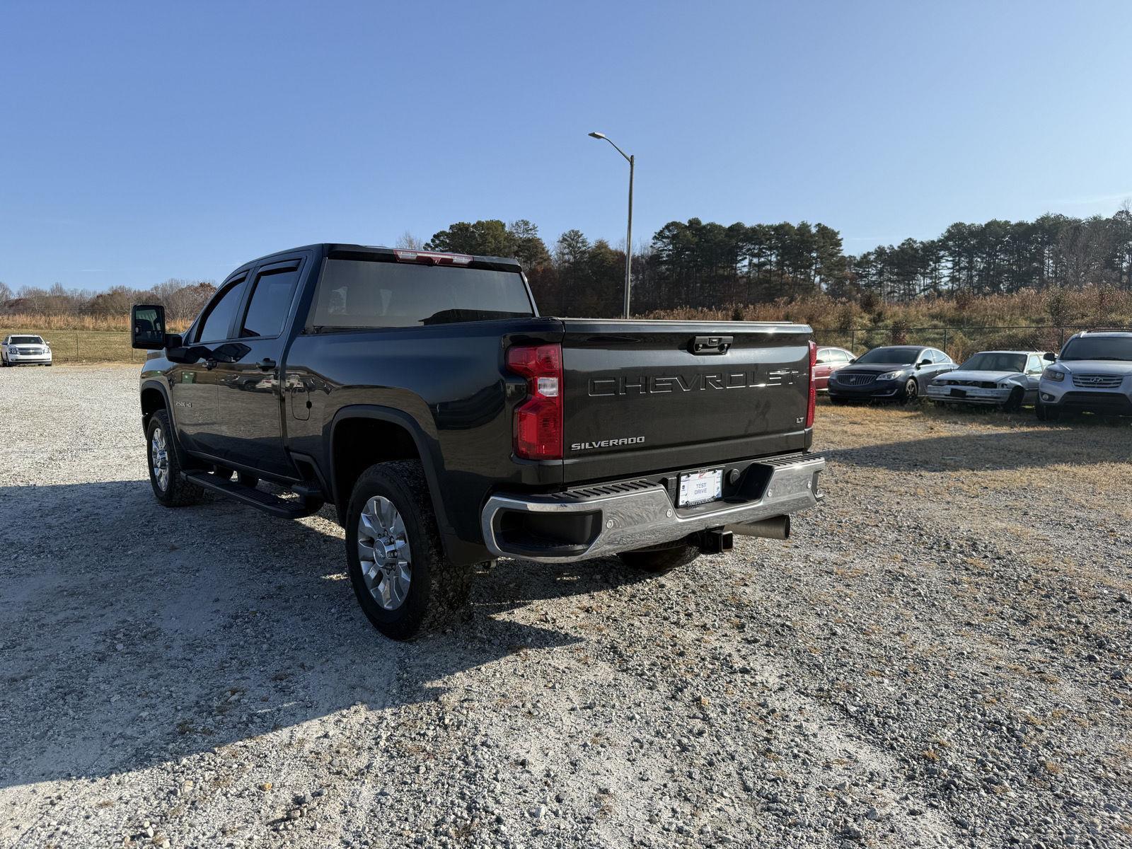 2023 Chevrolet Silverado 2500HD LT photo 3