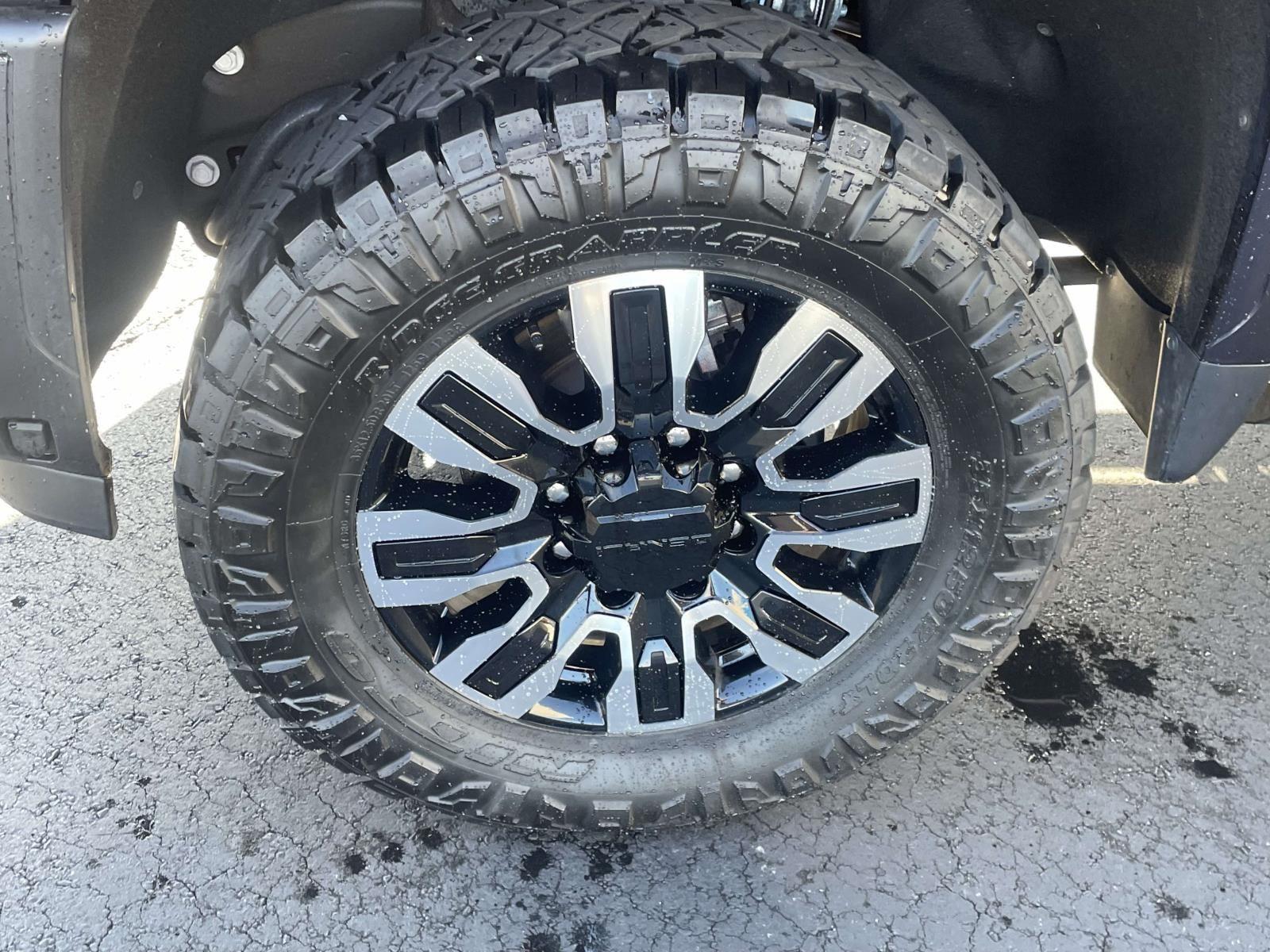 2025 GMC Sierra 2500HD Denali Ultimate - Photo 10