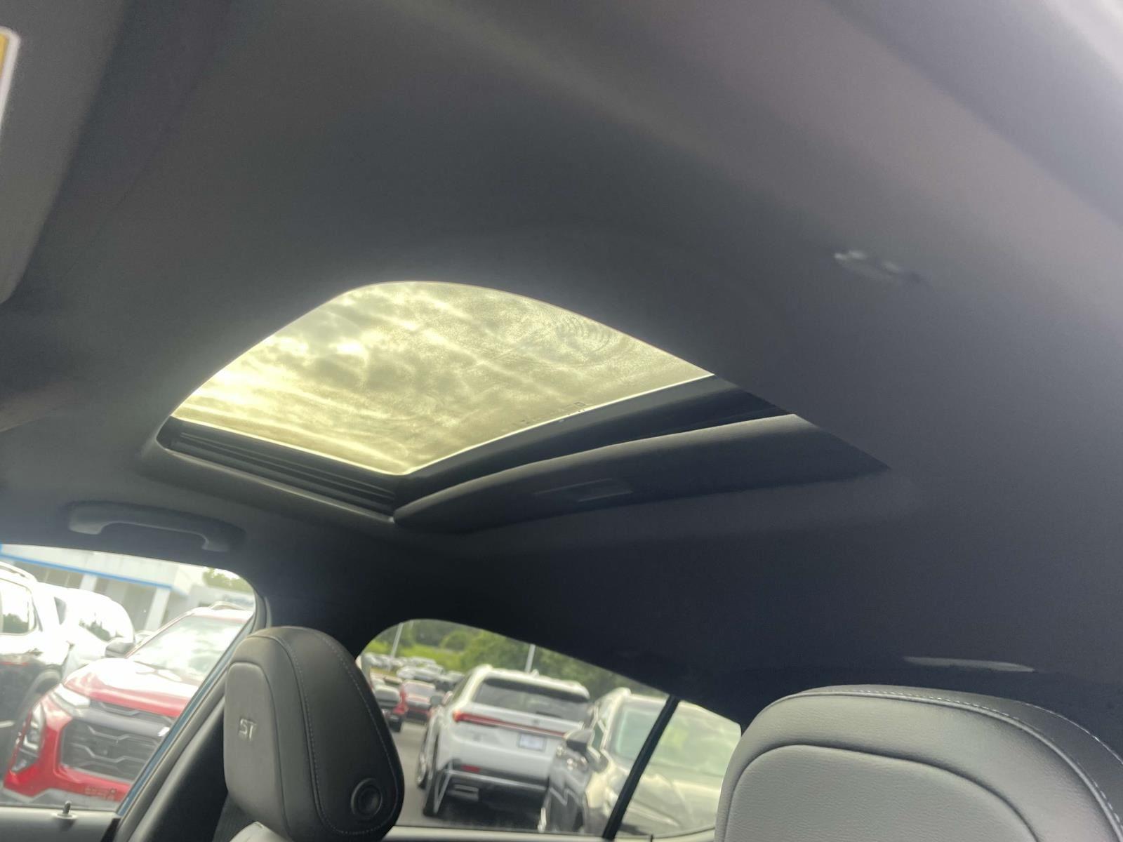 2025 Buick Envista ST photo 2