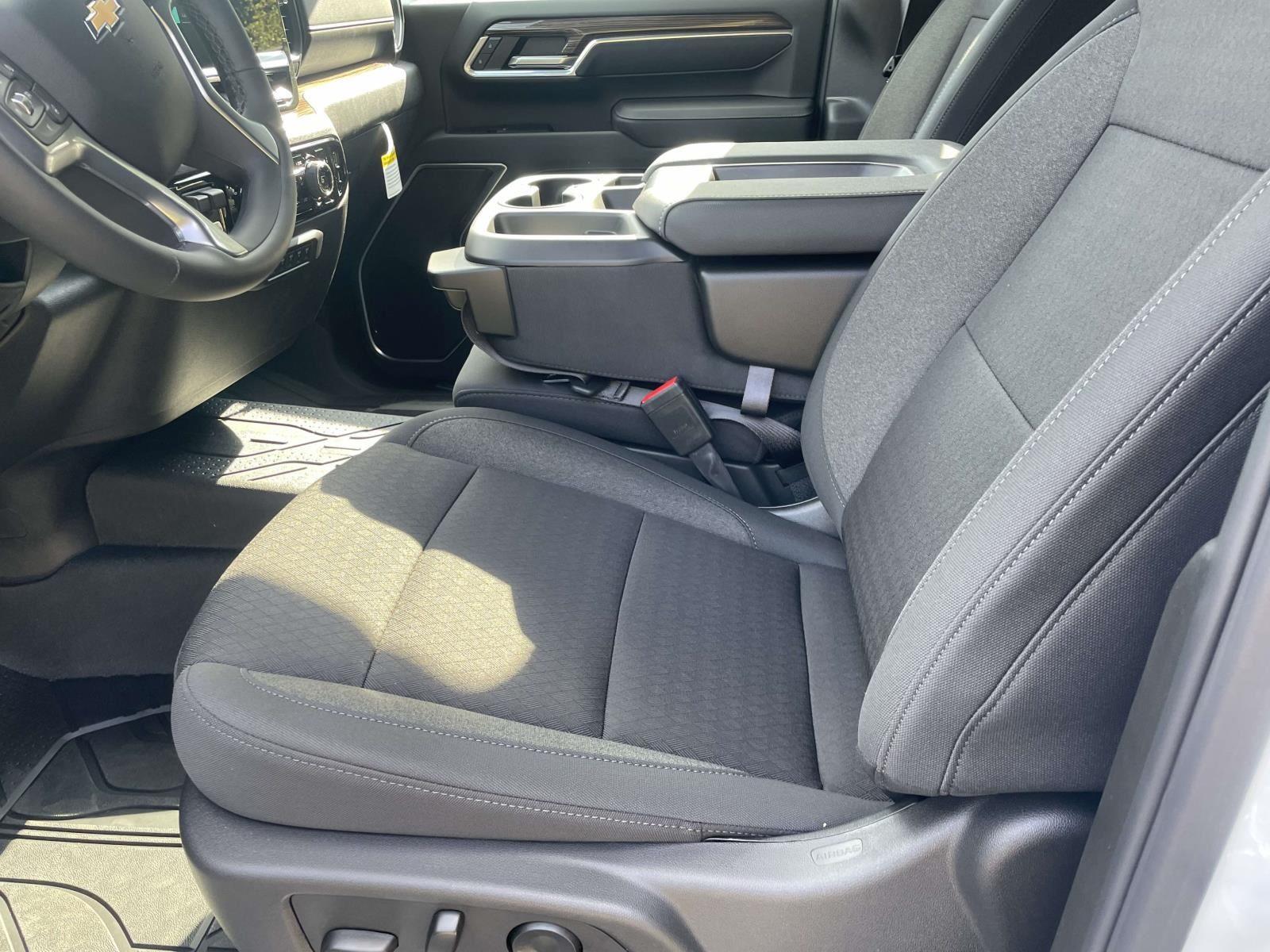 2026 Chevrolet Silverado 3500 HD LT - Photo 7