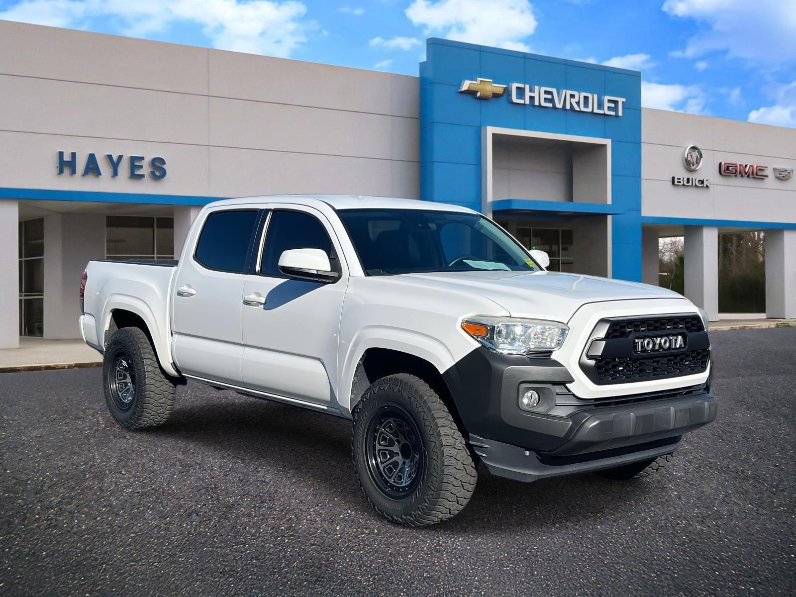 2018 Toyota Tacoma SR's photo