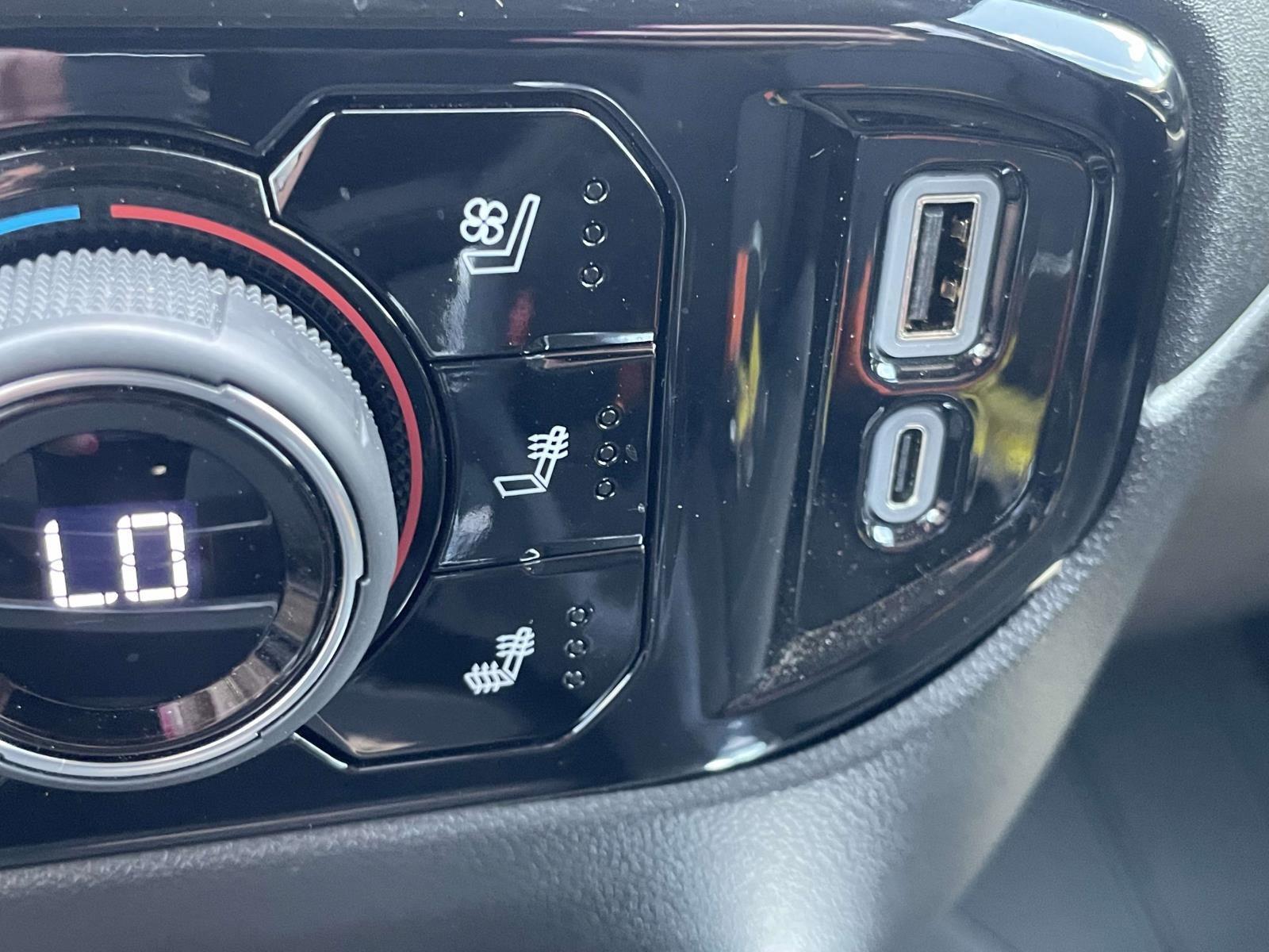 2025 Chevrolet Silverado 2500HD LTZ - Photo 22