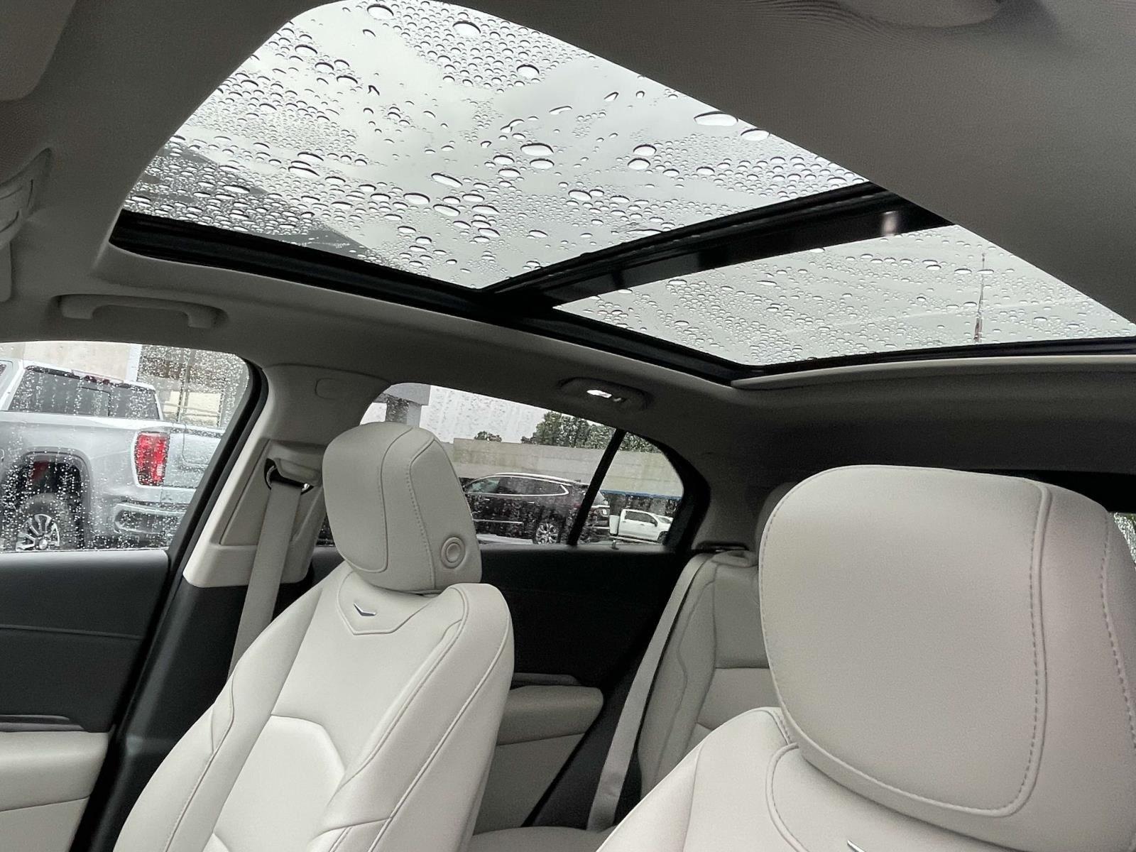Used 2019 Cadillac XT4 Luxury with VIN 1GYAZAR45KF210917 for sale in Alto, GA