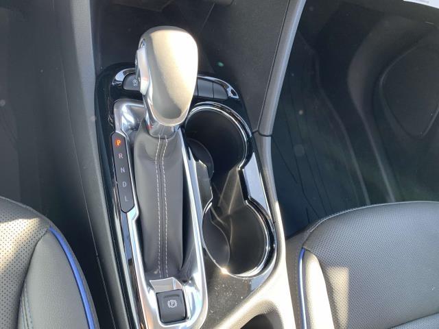 2025 Buick Encore GX Sport Touring photo 3