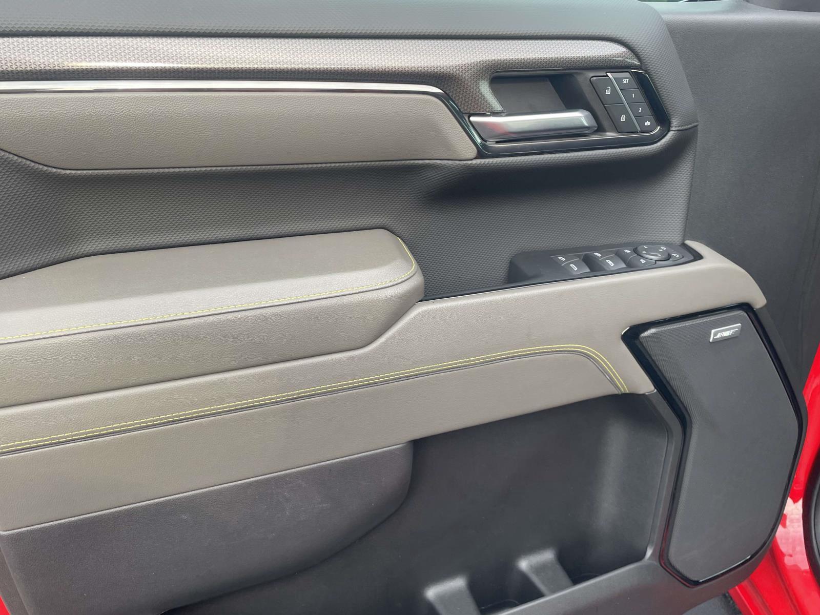 2024 Chevrolet Silverado 1500 ZR2 - Photo 17