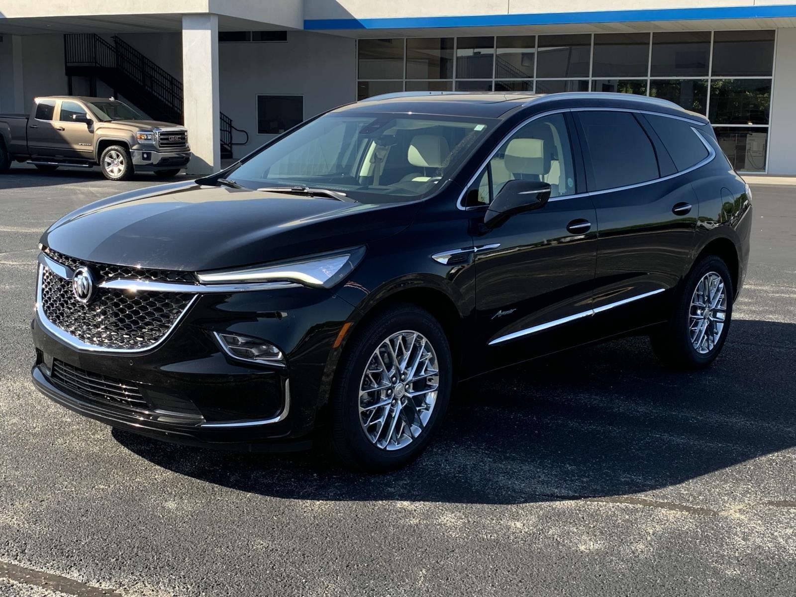 2023 Buick Enclave Avenir photo 3