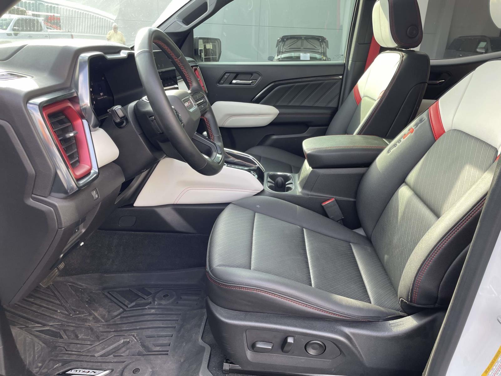 2023 GMC Canyon AT4X - Photo 14
