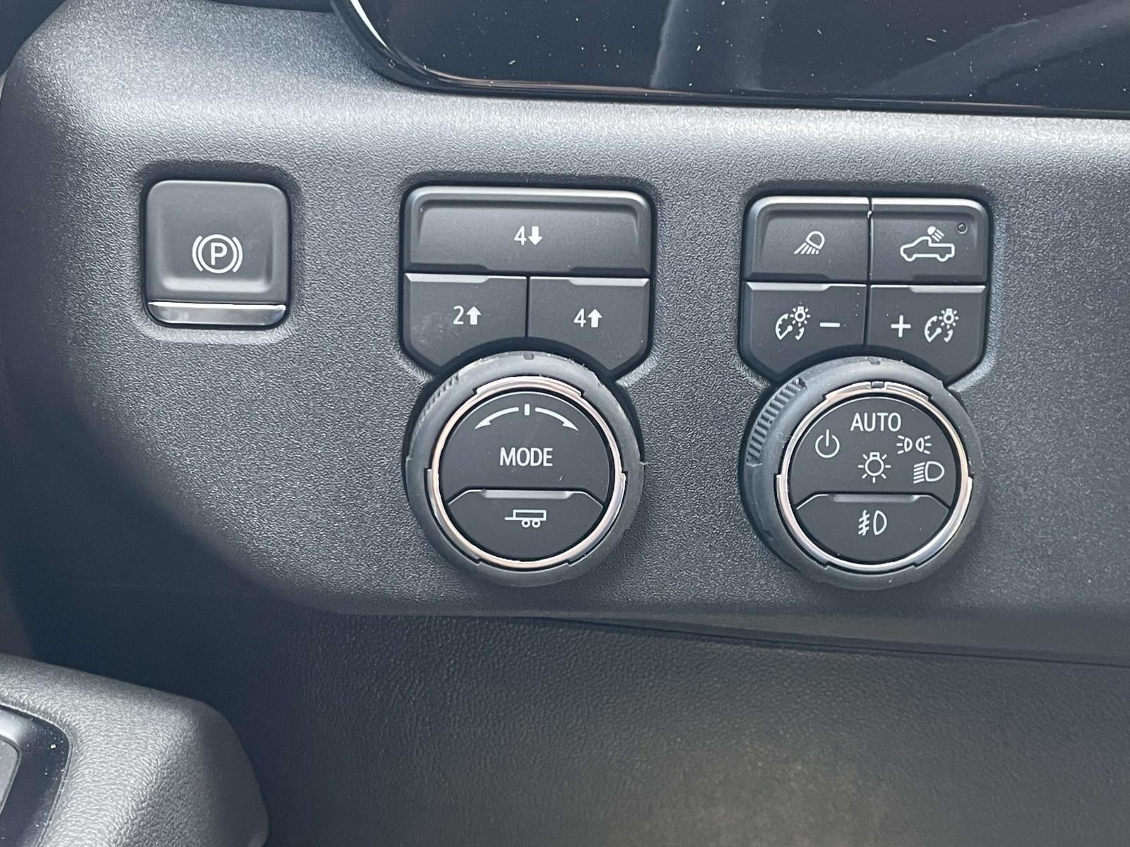 2026 Chevrolet Silverado 3500 HD LT - Photo 6