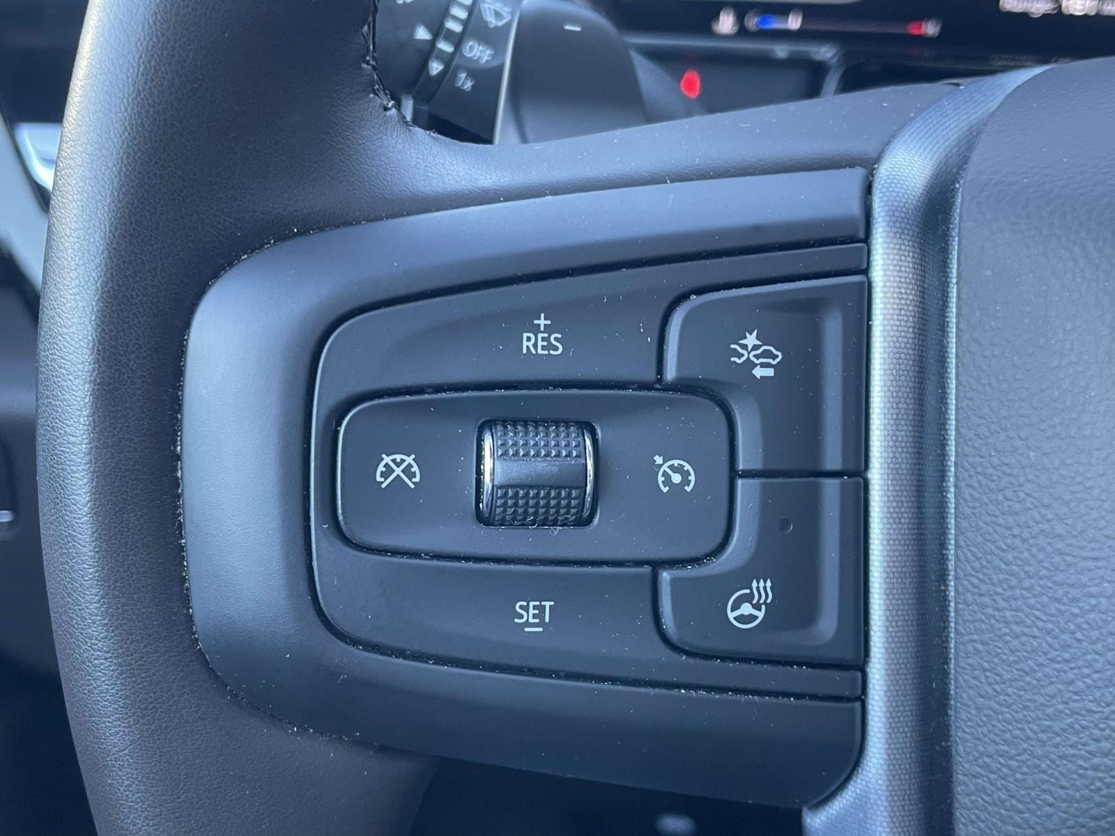2024 GMC Sierra 1500 SLT - Photo 14