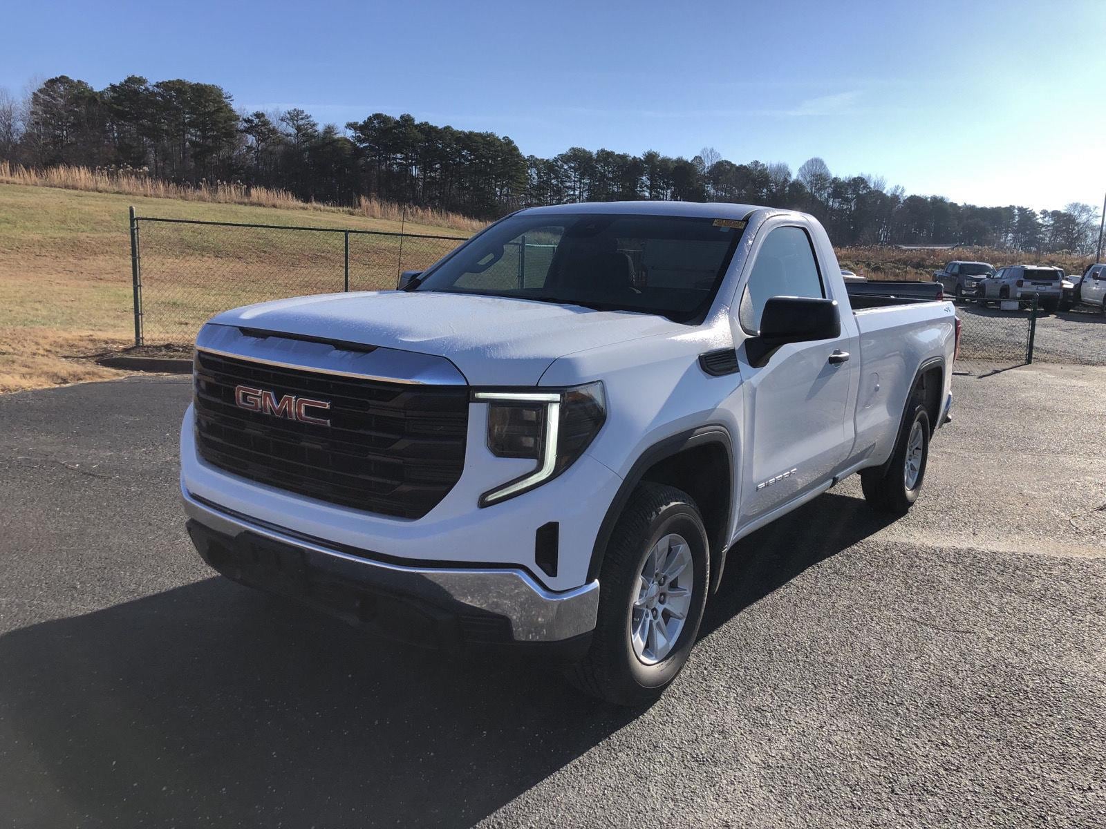 2023 GMC Sierra 1500 Pro's photo