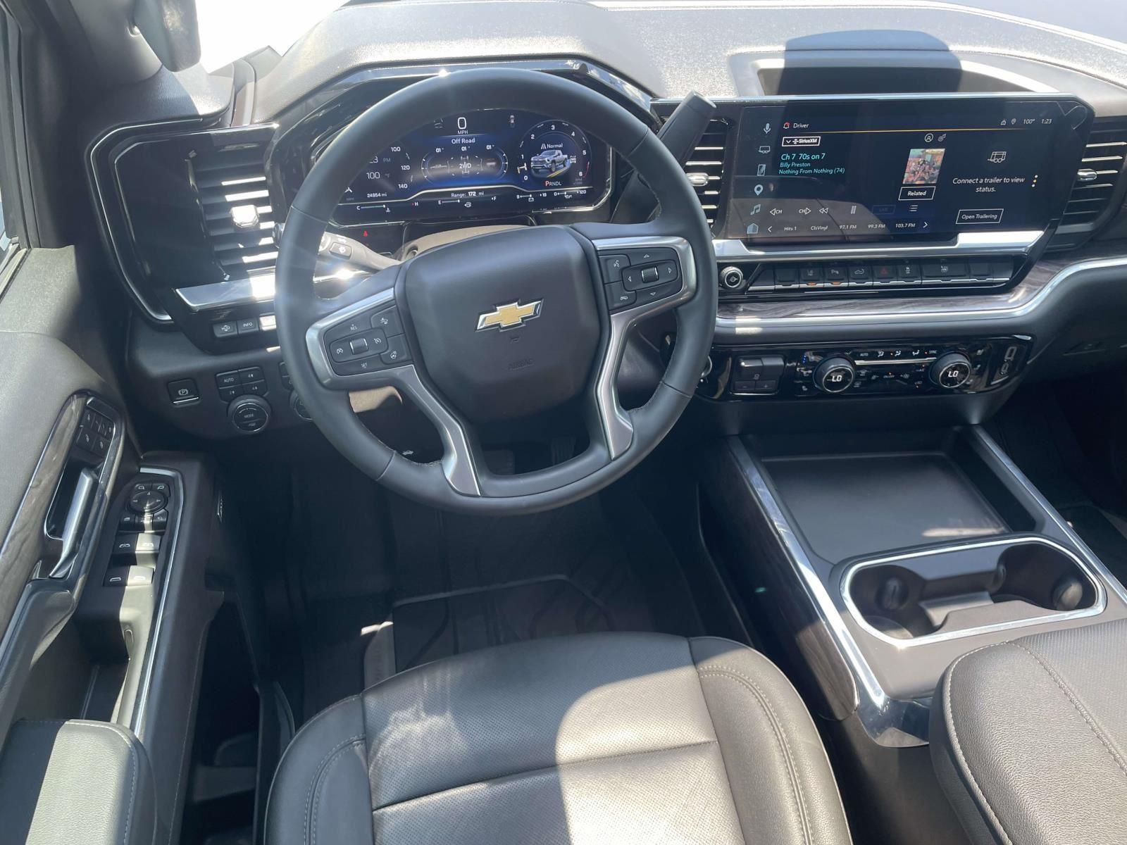 2025 Chevrolet Silverado 2500HD LTZ - Photo 14