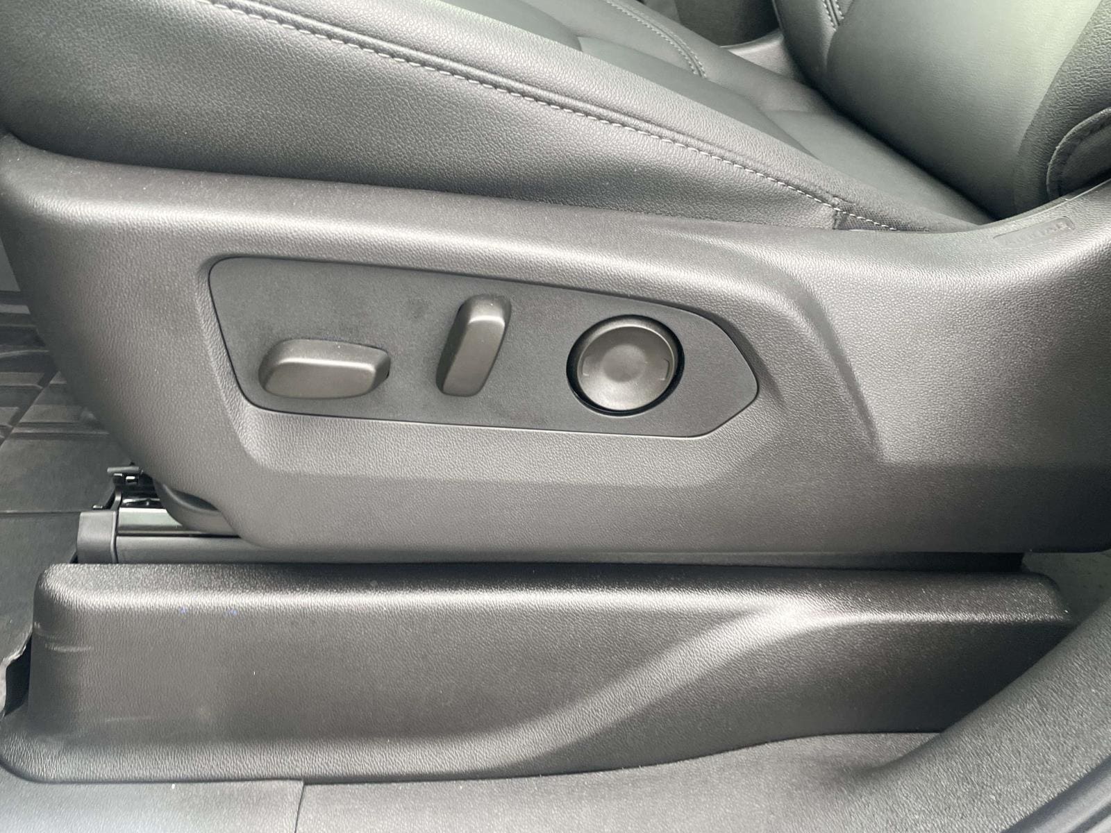 2026 Chevrolet Tahoe Z71 - Photo 15