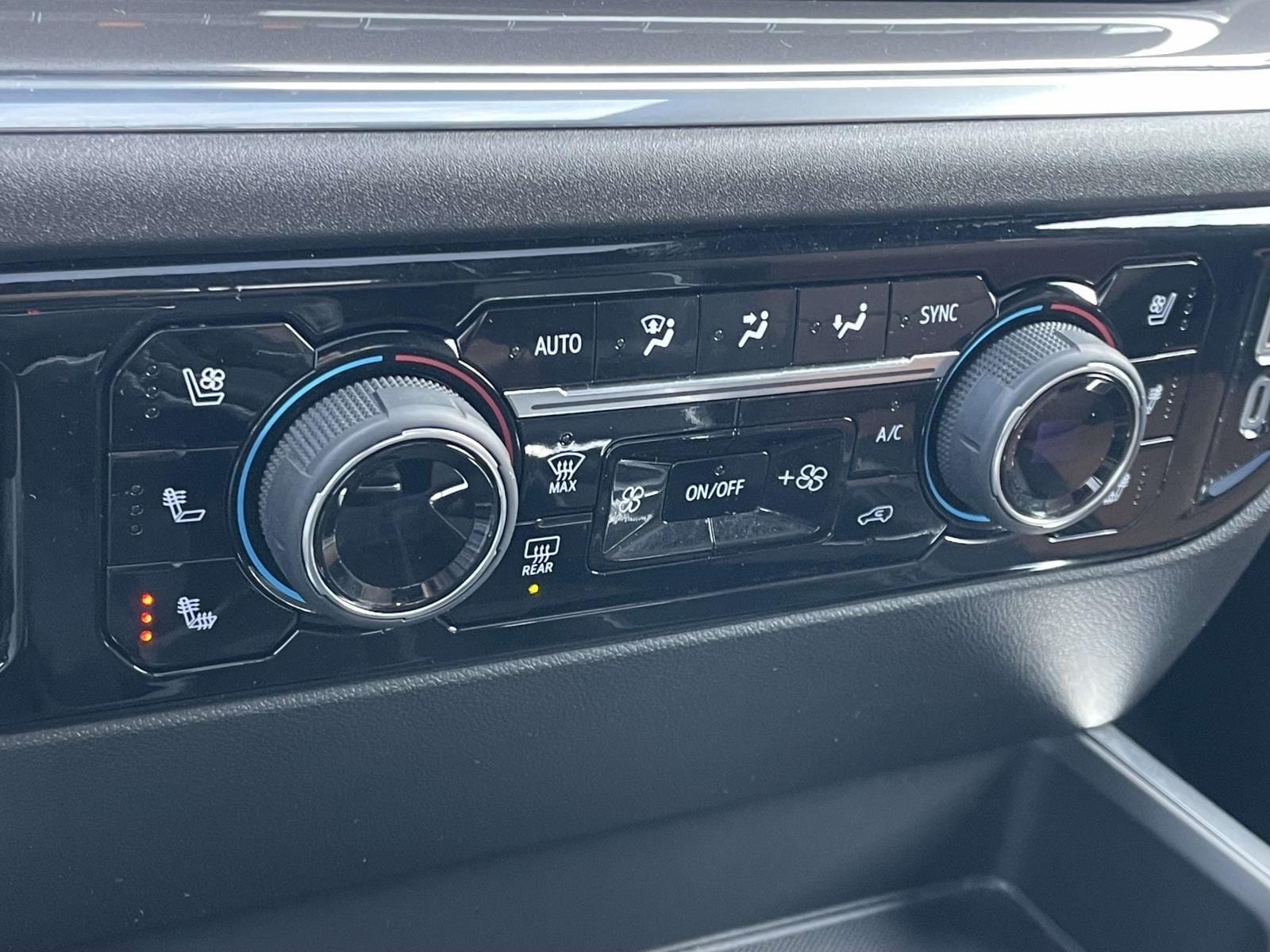 2024 Chevrolet Silverado 1500 High Country - Photo 11