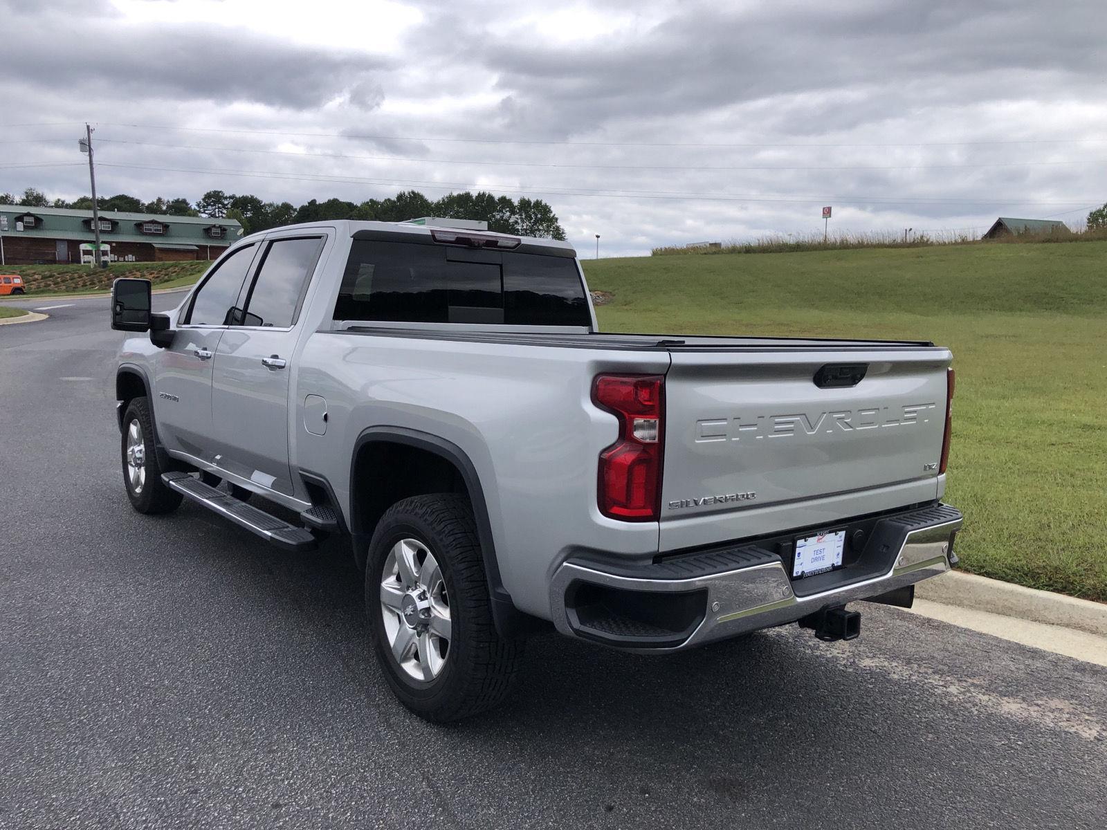 2020 Chevrolet Silverado 2500HD LTZ photo 3